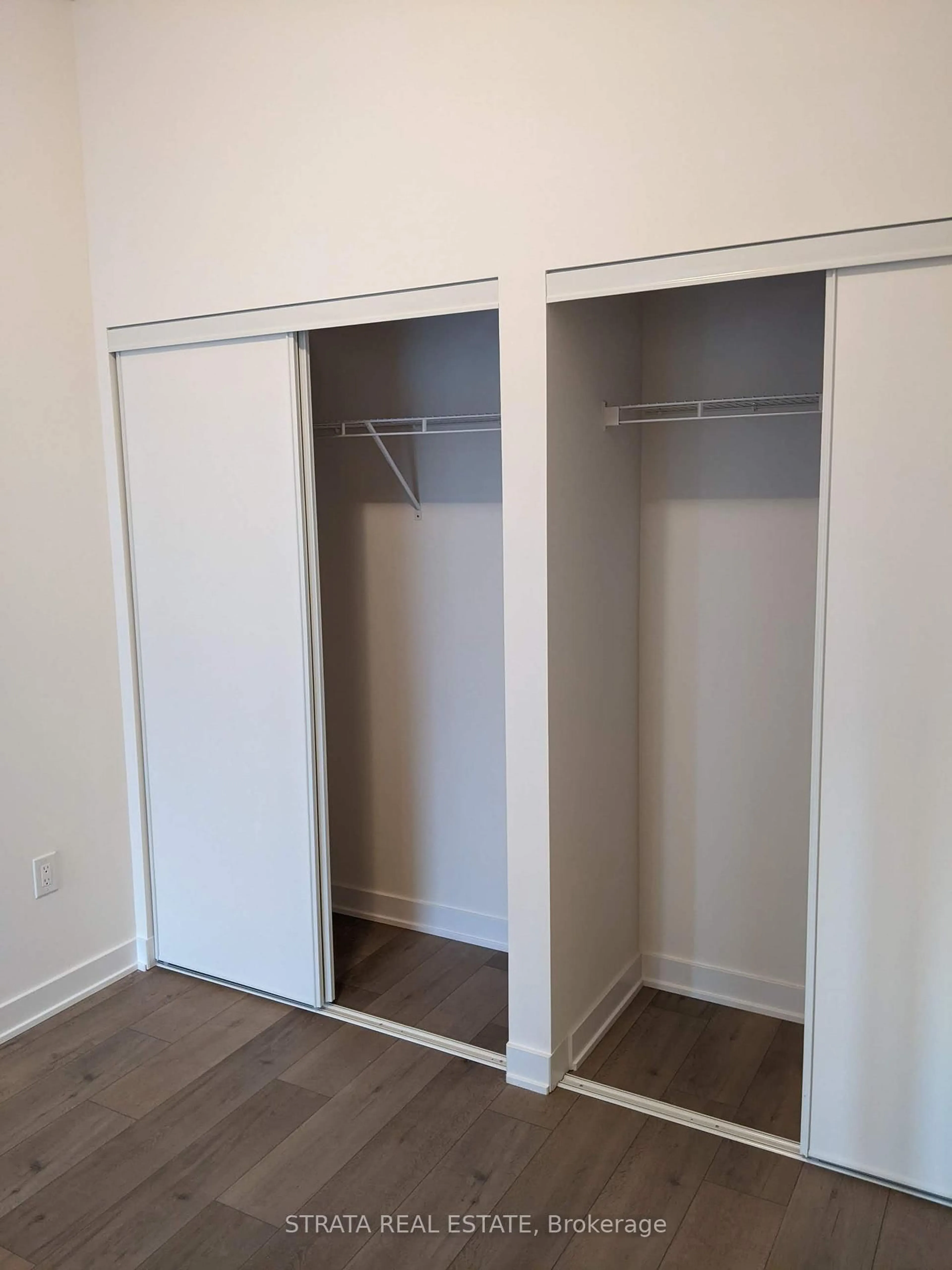 A pic of a room for 10 Honeycrisp Cres #205, Vaughan Ontario L4K 0M4