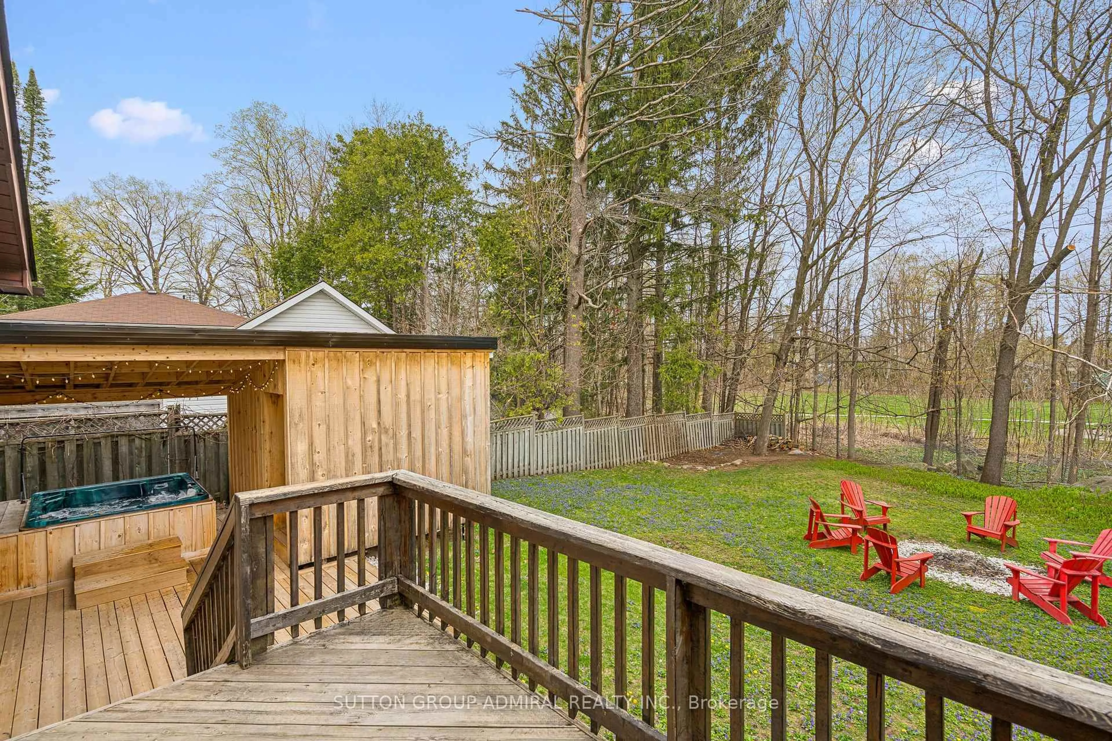 Patio, water/lake/river/ocean view for 2059 Northern Ave, Innisfil Ontario L9S 1Z4