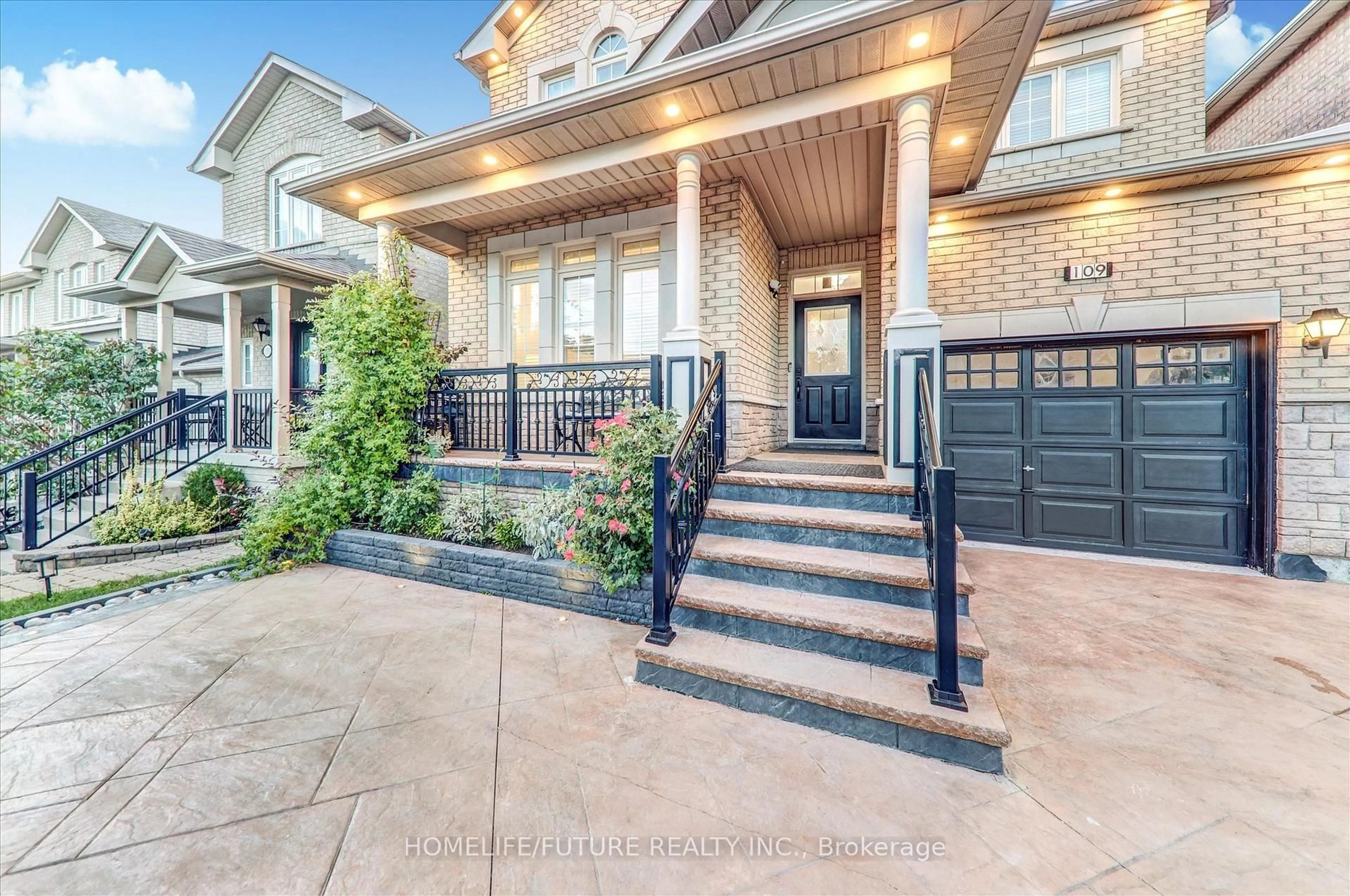 Home with brick exterior material, street for 109 Laurelhurst Cres, Vaughan Ontario L4H 2N1
