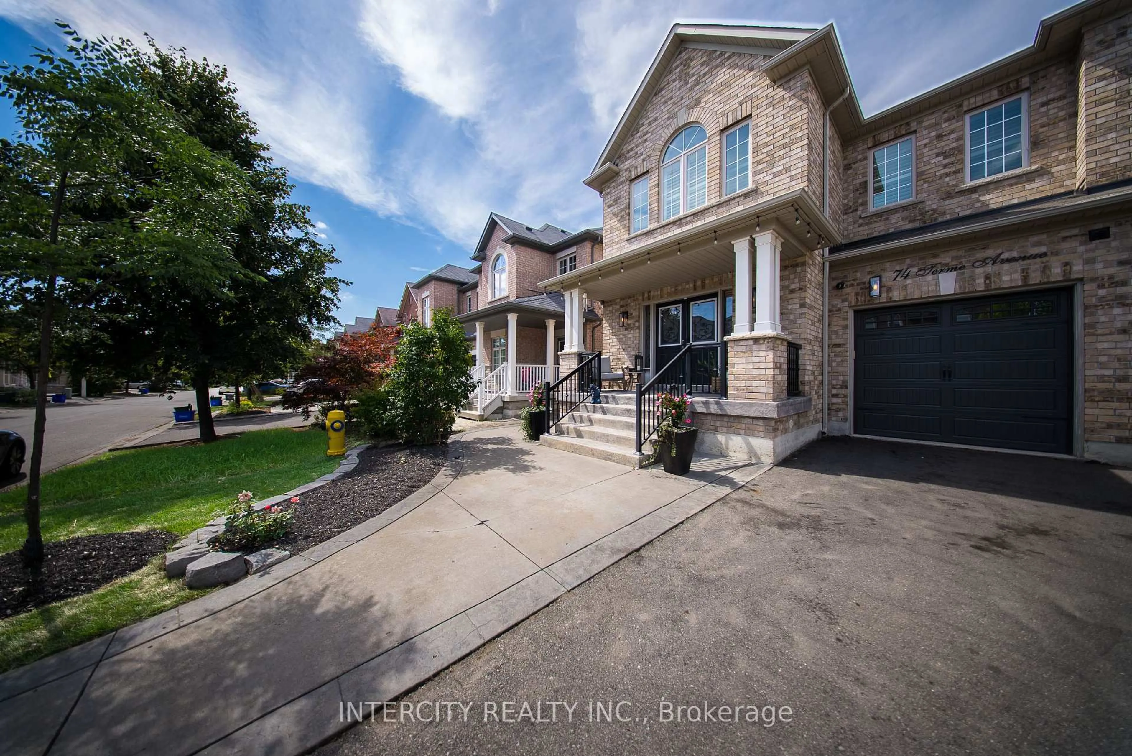 A pic from outside/outdoor area/front of a property/back of a property/a pic from drone, street for 74 Terme Ave, Vaughan Ontario L4H 0R7