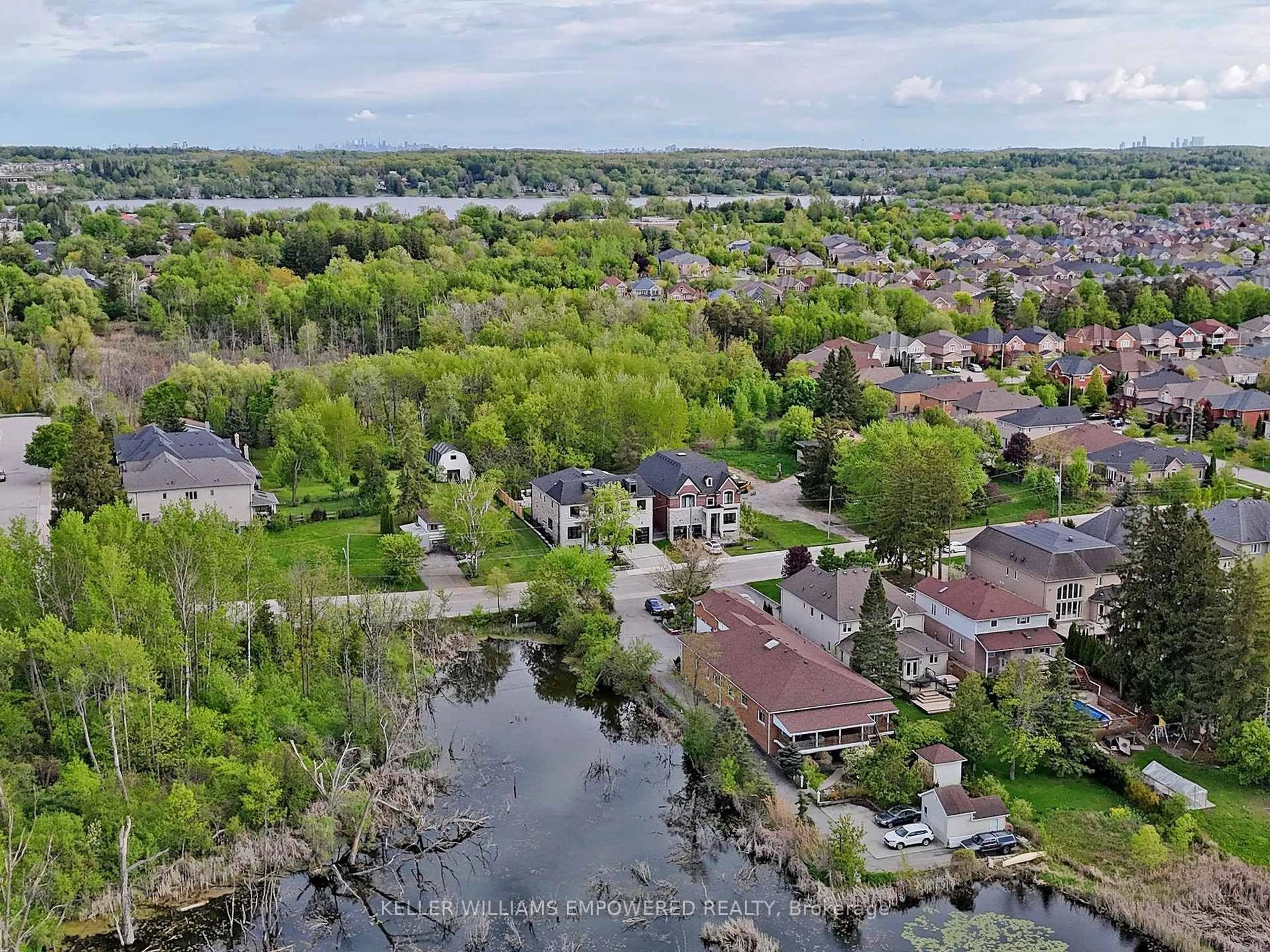A pic from outside/outdoor area/front of a property/back of a property/a pic from drone, water/lake/river/ocean view for 69 Snively St, Richmond Hill Ontario L4E 3E7