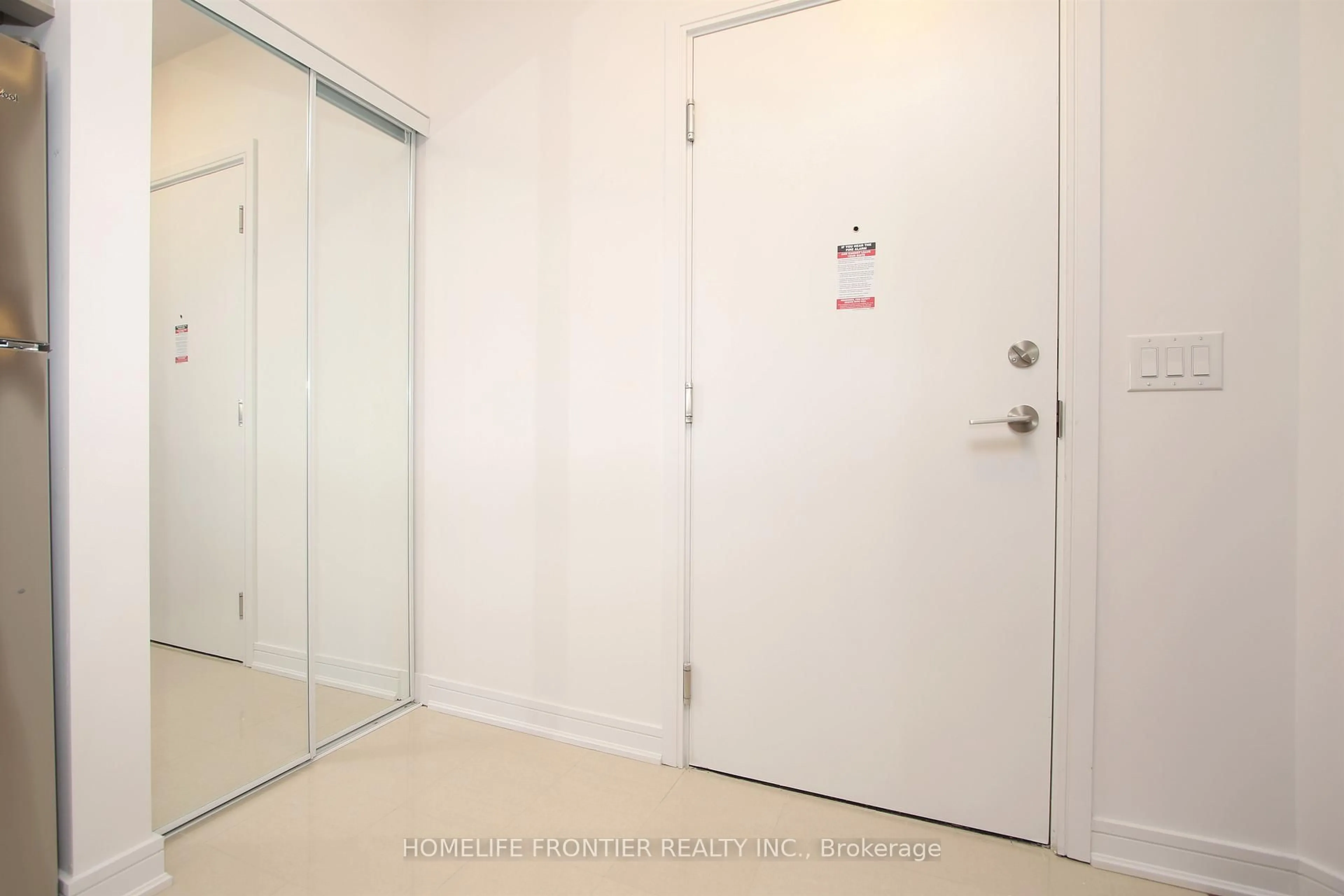 Unknown for 9201 Yonge St #807, Richmond Hill Ontario L4C 6Z2