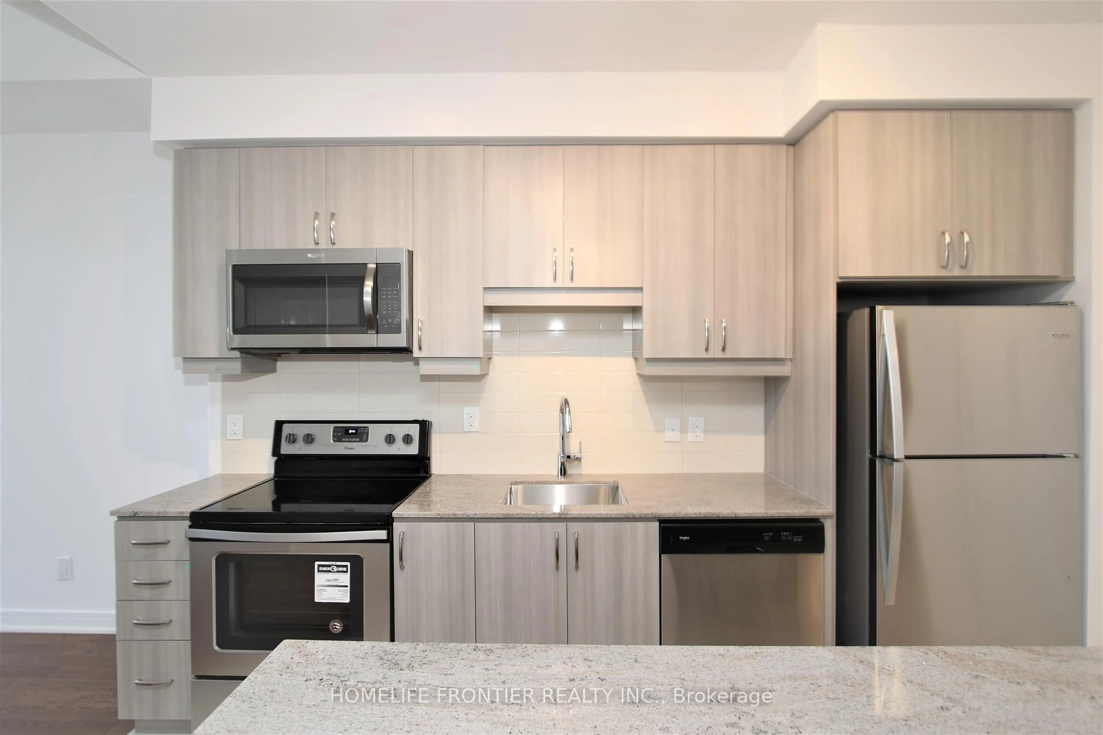 Standard kitchen, unknown for 9201 Yonge St #807, Richmond Hill Ontario L4C 6Z2