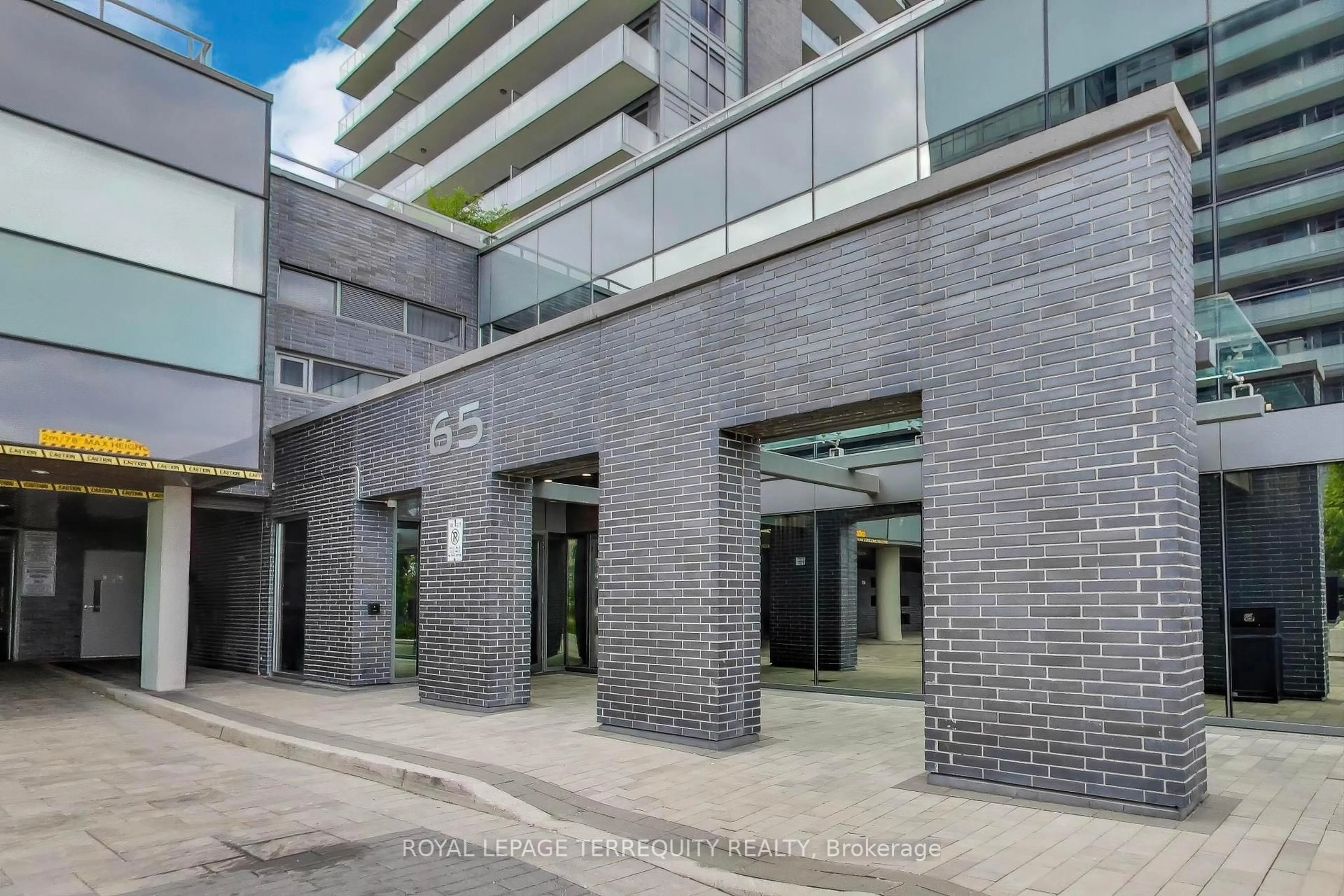 Unknown for 65 Oneida Cres #1101, Richmond Hill Ontario L4B 0G9
