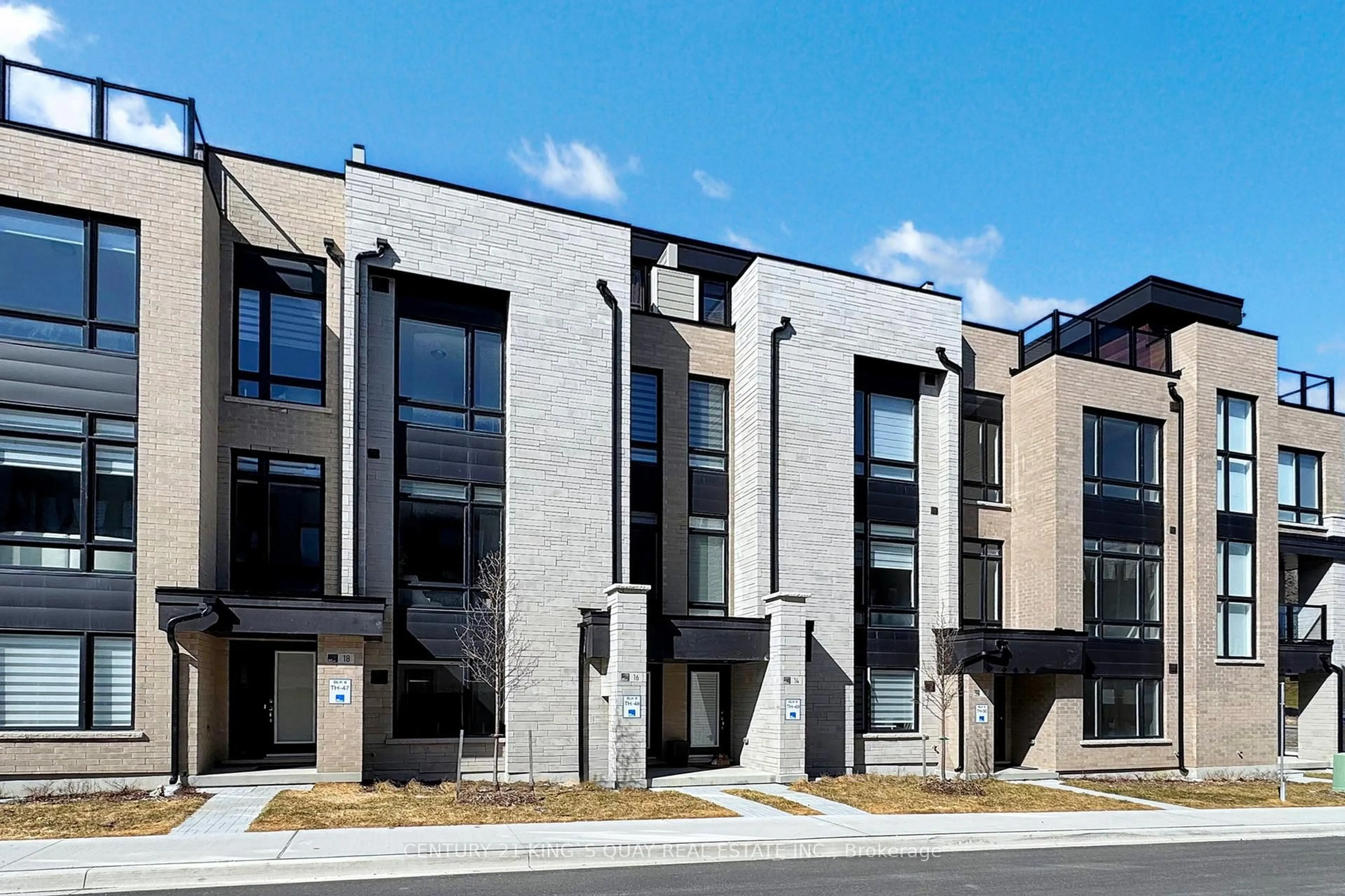 Home with brick exterior material, street for 16 Credit Lane, Richmond Hill Ontario L4E 1G9