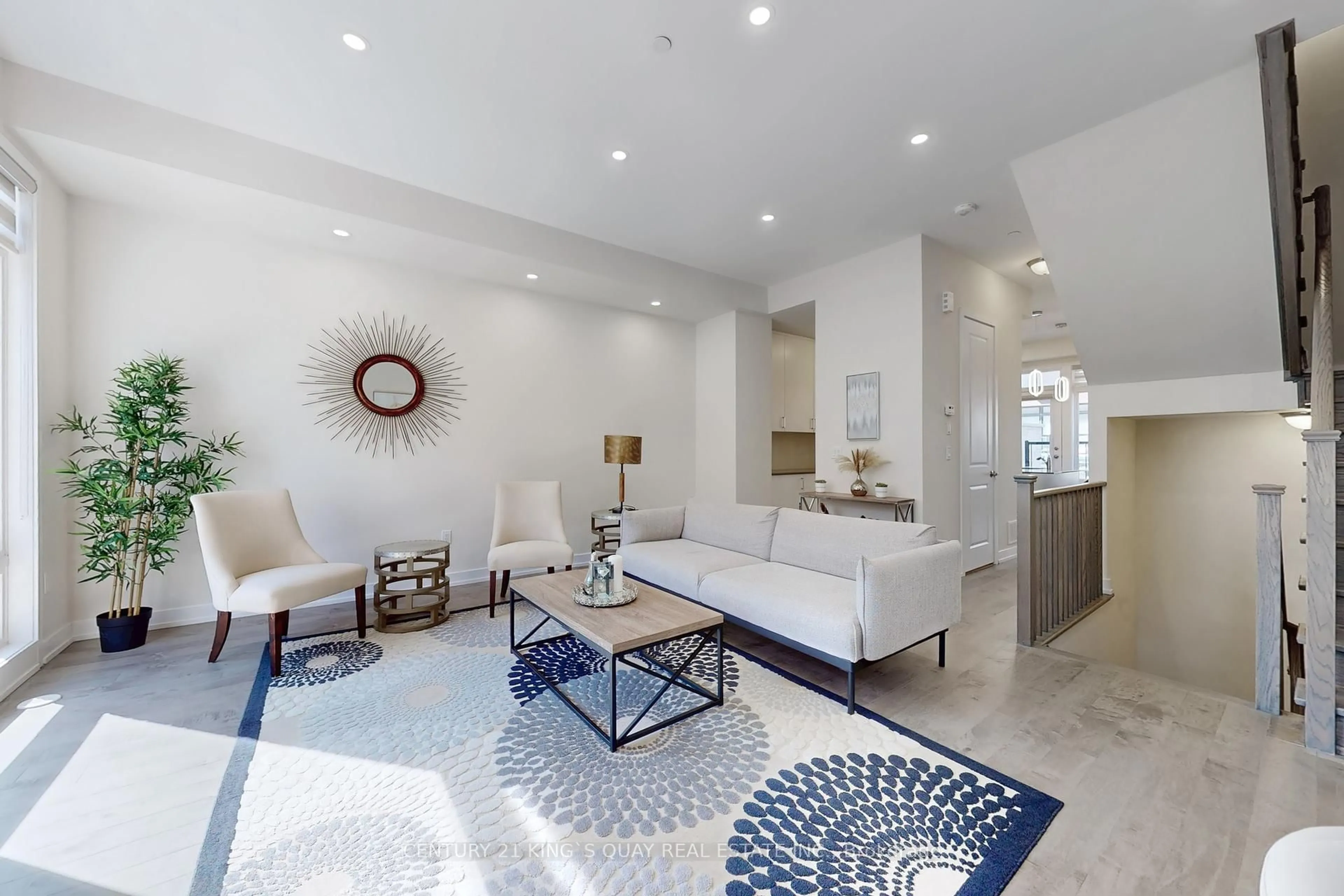 Living room with furniture, ceramic/tile floor for 16 Credit Lane, Richmond Hill Ontario L4E 1G9