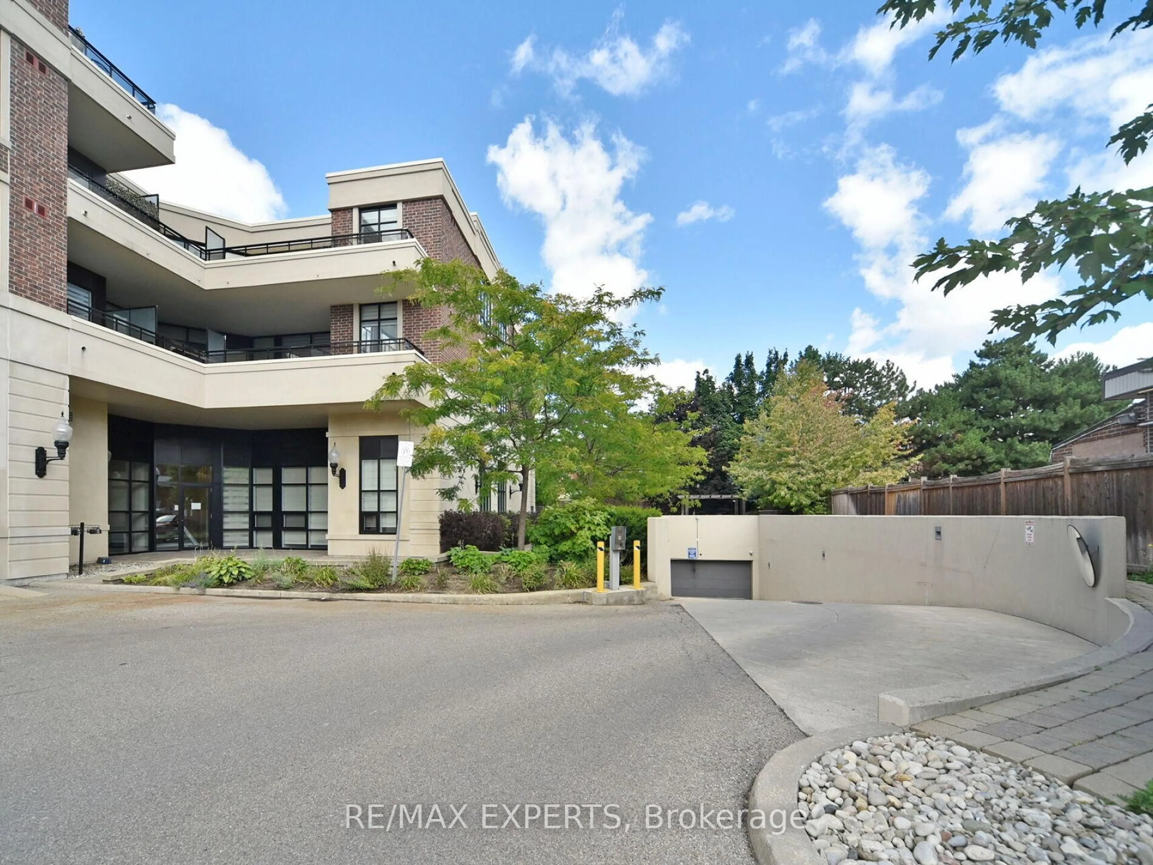 Unknown for 2396 Major Mackenzie Dr #207, Vaughan Ontario L6A 4Y1