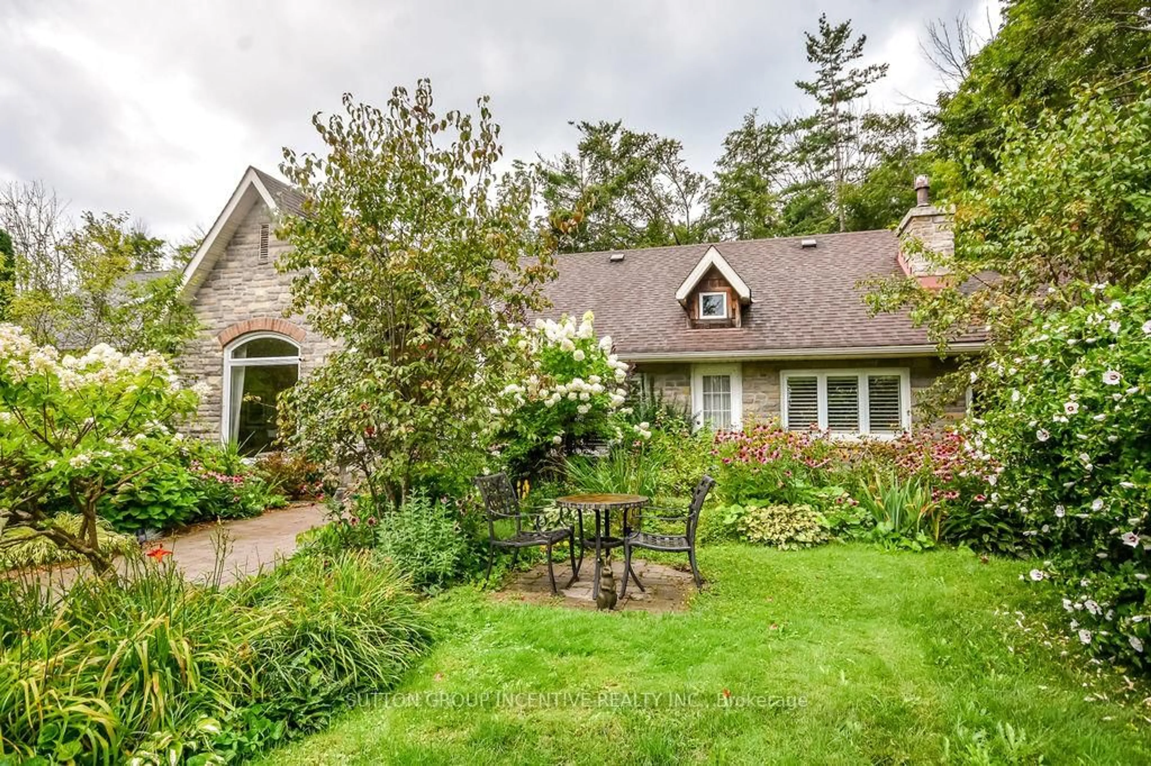 Patio, water/lake/river/ocean view for 3528 Glenhaven Beach Rd, Innisfil Ontario L9S 2Z3