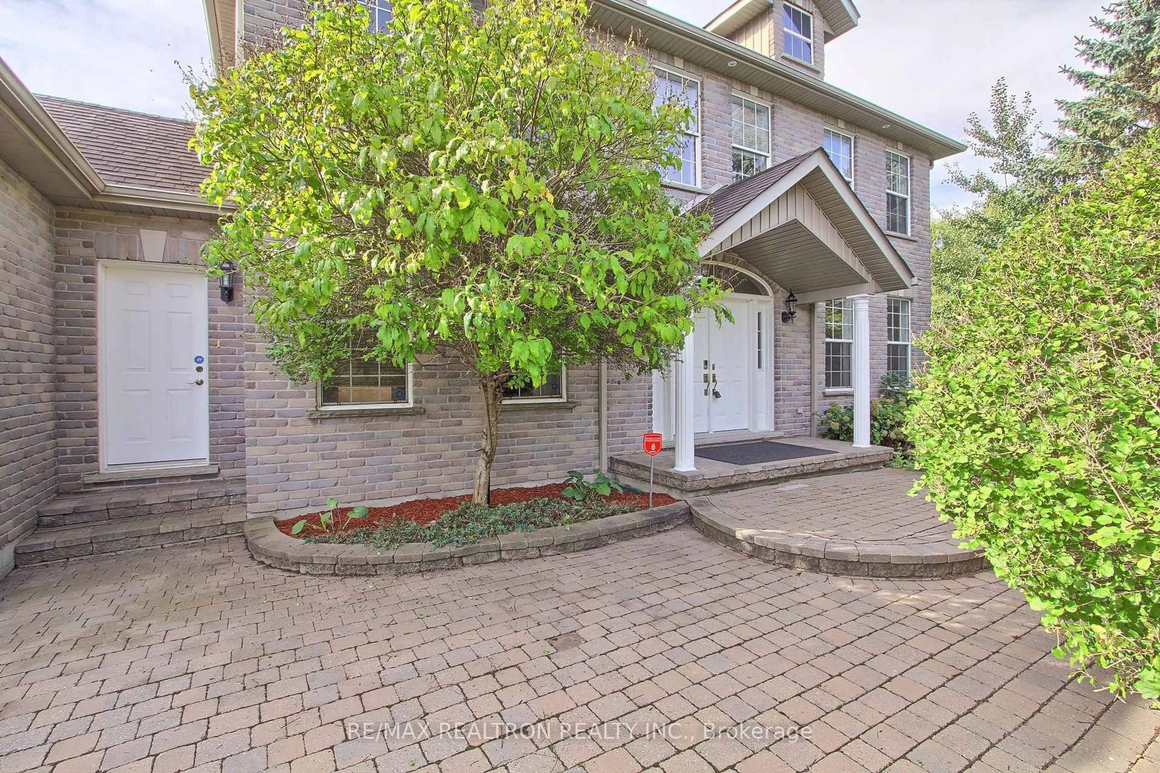 Unknown for 1911 Mount Albert Rd, East Gwillimbury Ontario L0G 1V0