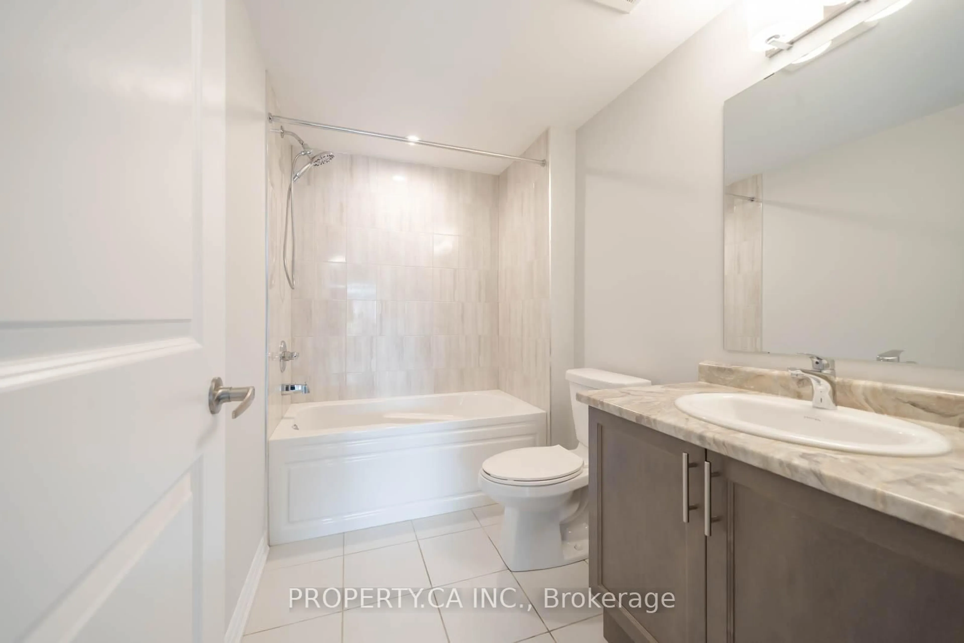 Standard bathroom, unknown for 40 Herman Gilroy Lane, Markham Ontario L6C 3L7