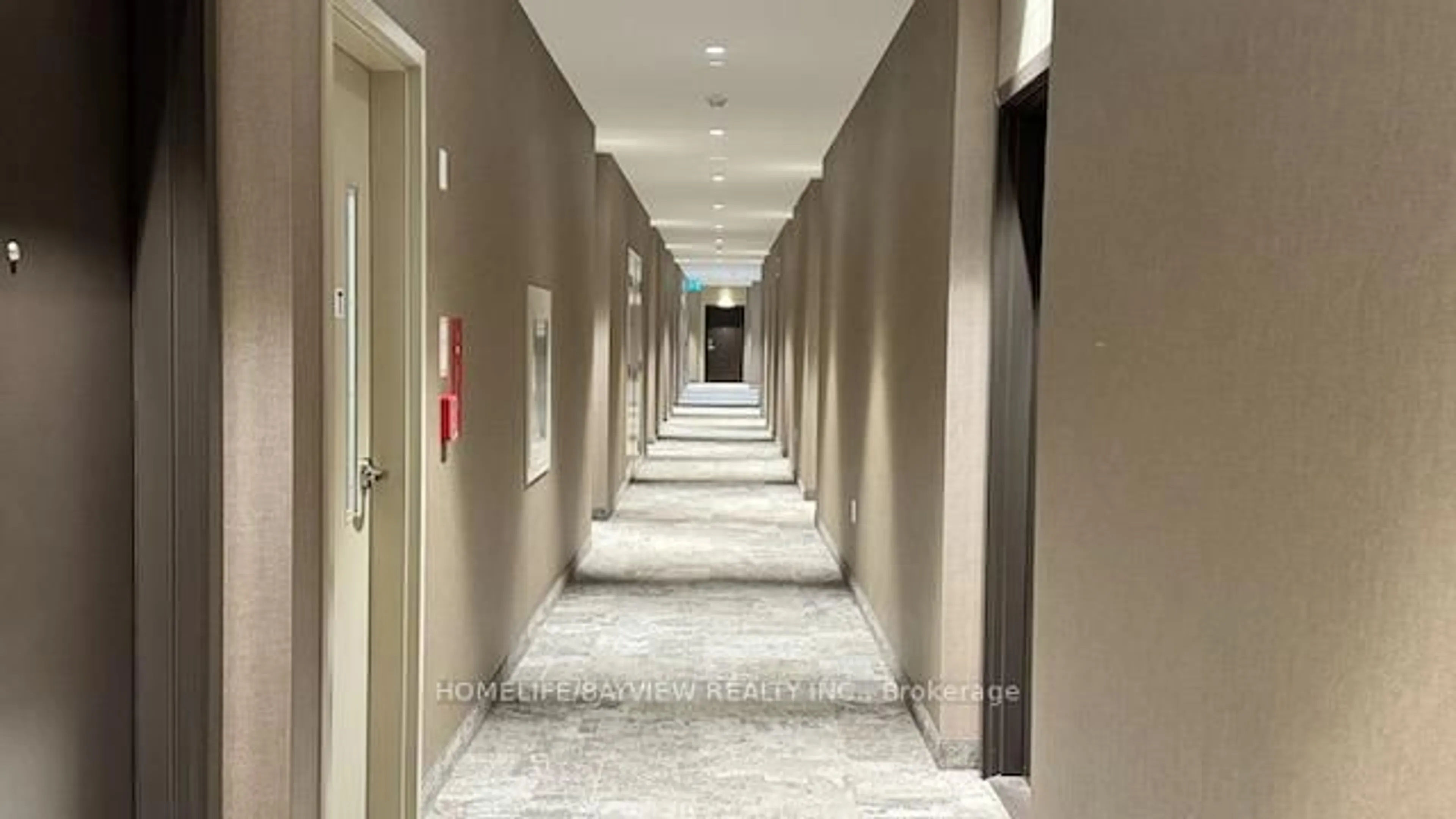 Indoor foyer for 38 Honeycrisp Cres ##512, Vaughan Ontario L4K 0M8
