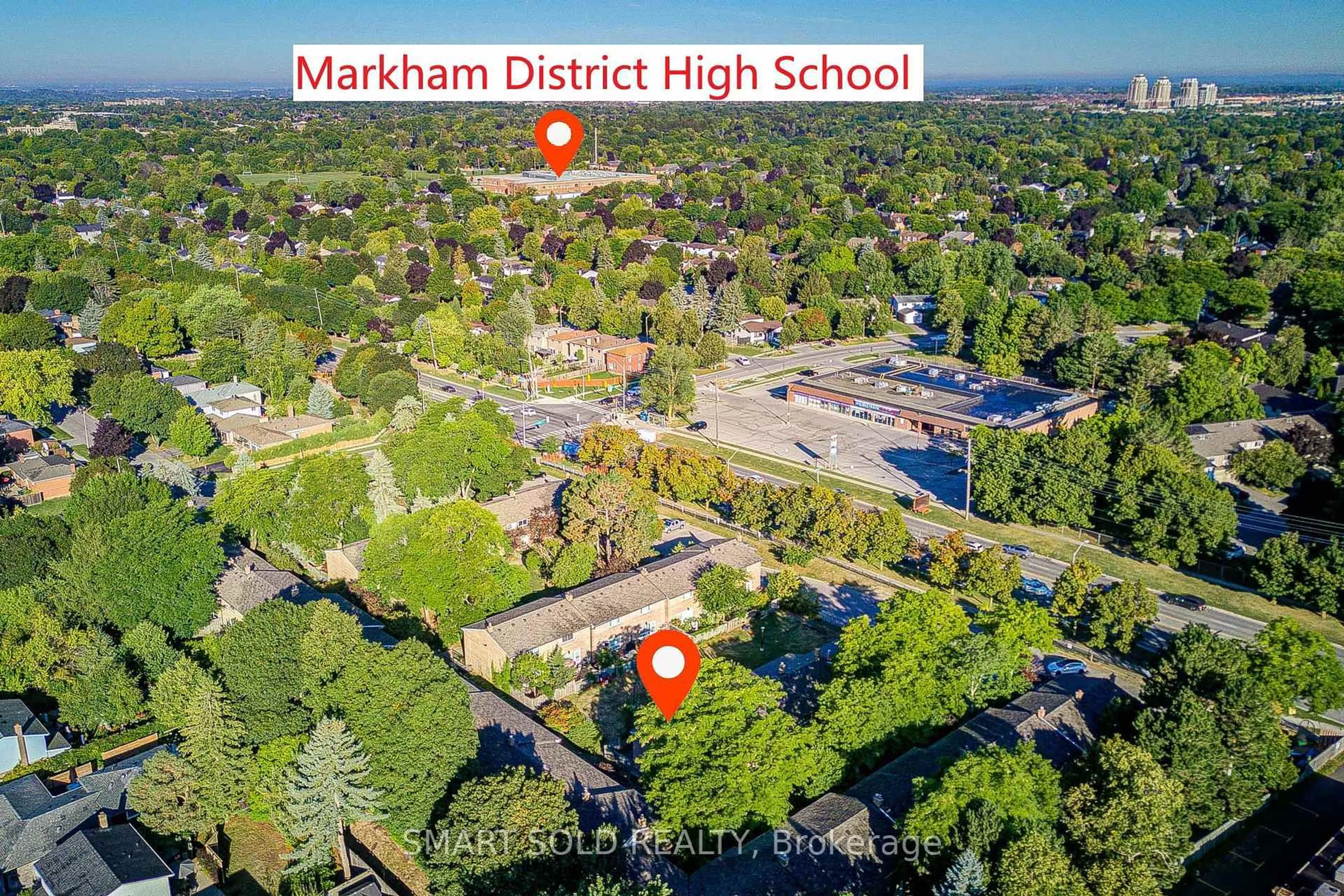 A pic from outside/outdoor area/front of a property/back of a property/a pic from drone, mountain view for 1 Wootten Way #38, Markham Ontario L3P 3H7