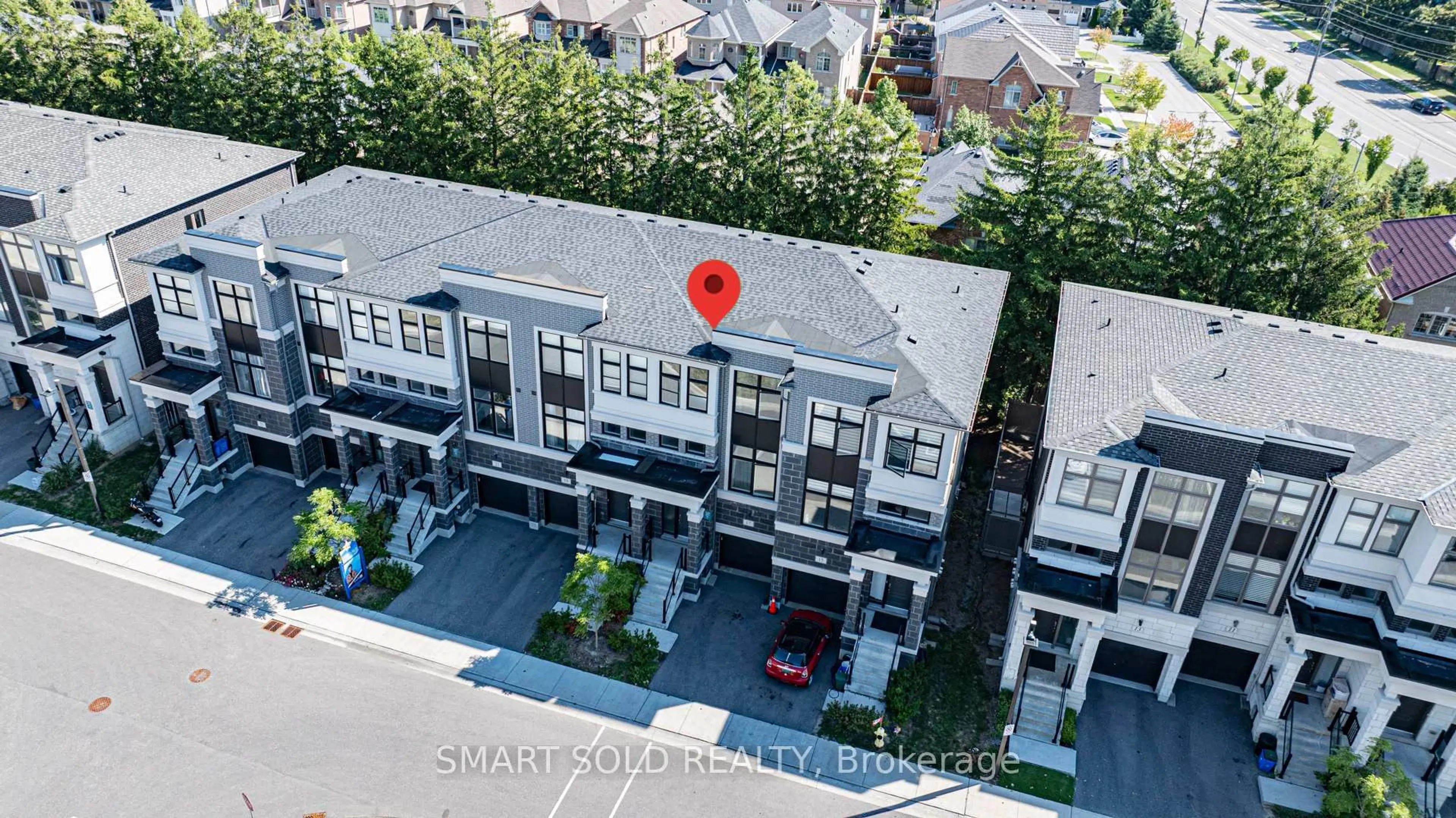 A pic from outside/outdoor area/front of a property/back of a property/a pic from drone, street for 17 Armillo Pl, Markham Ontario L6E 0V4