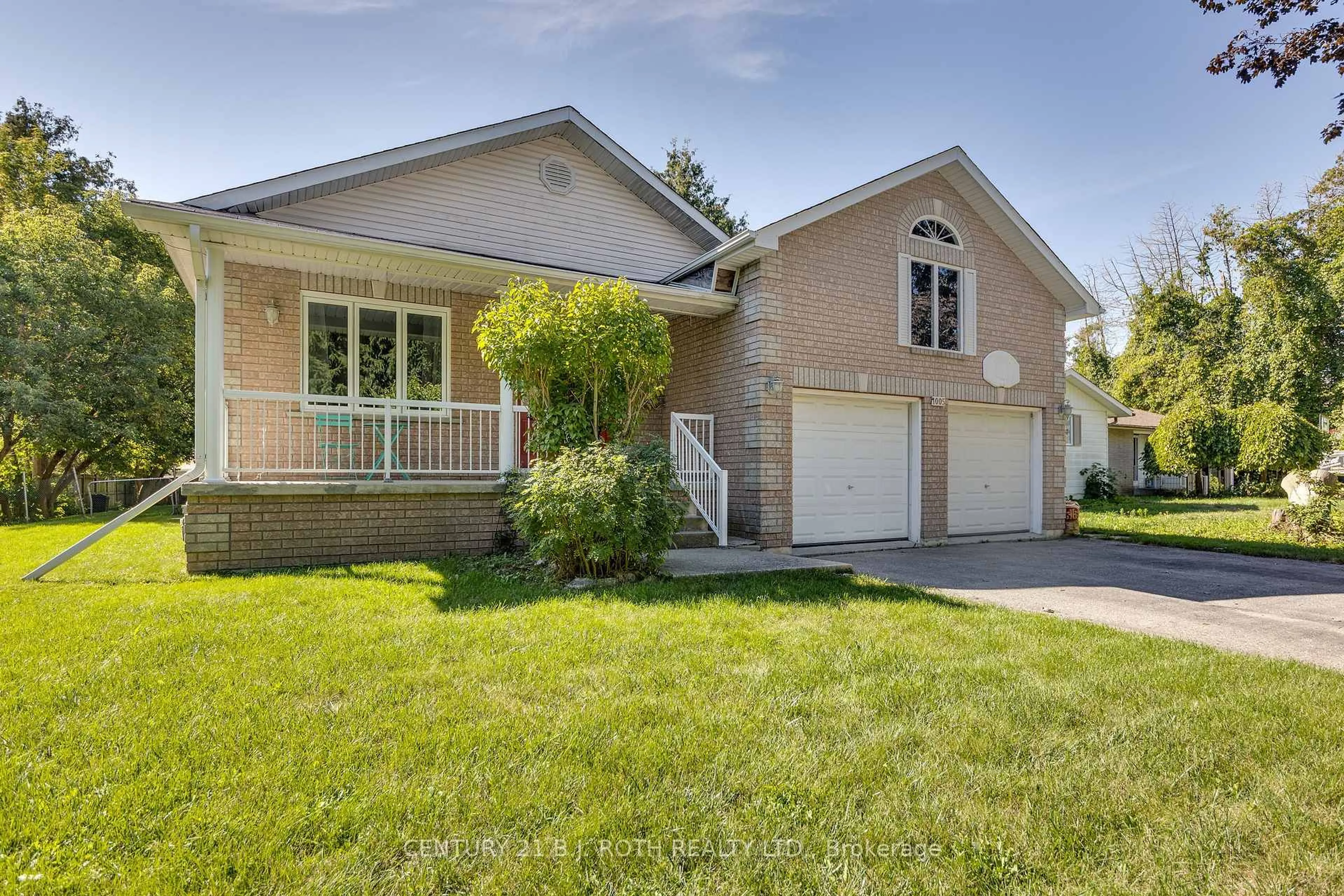 Home with brick exterior material, street for 1005 Goshen Rd, Innisfil Ontario L9S 2B5