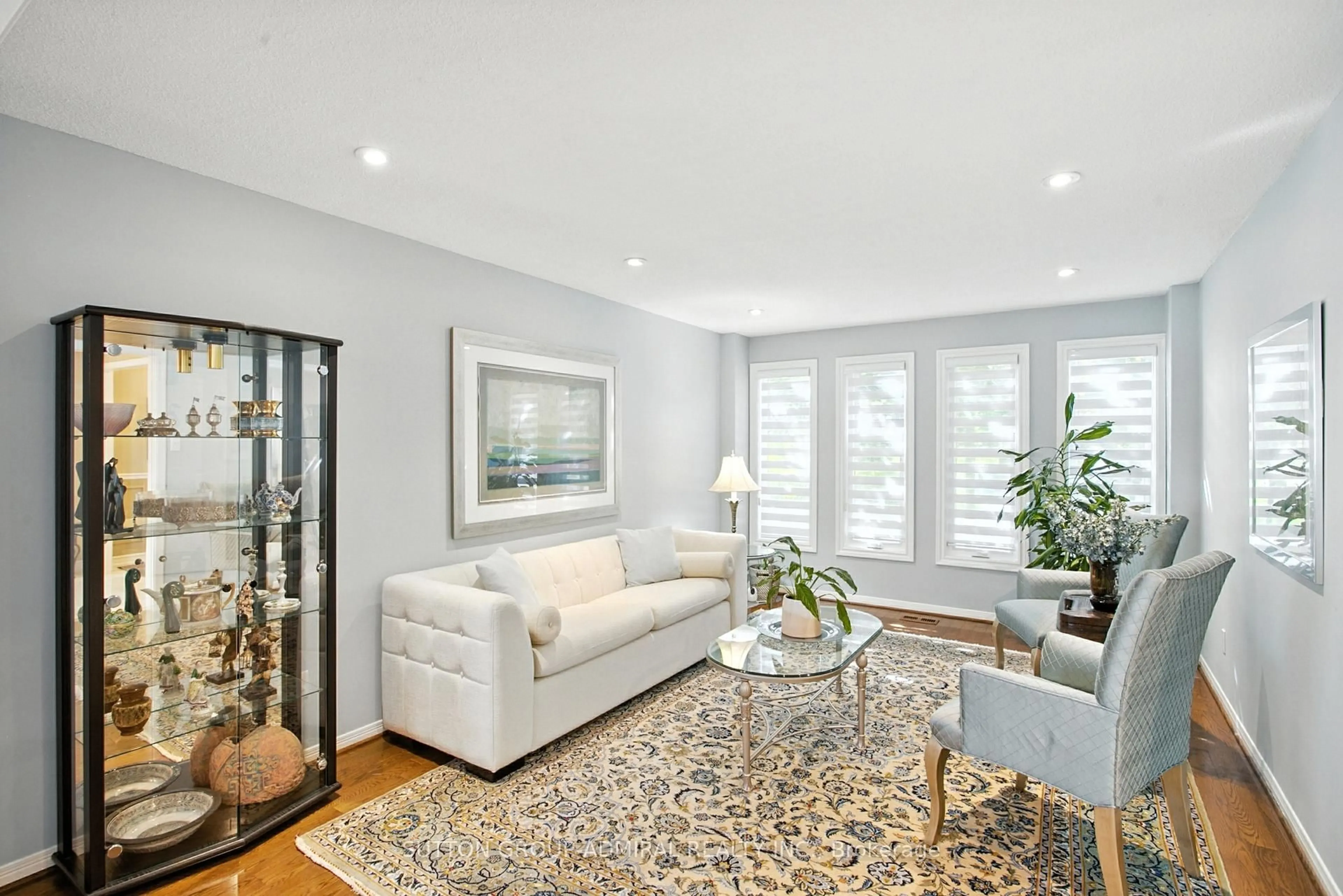 Living room with furniture, unknown for 12 Glendale Rd, Markham Ontario L3T 6X7