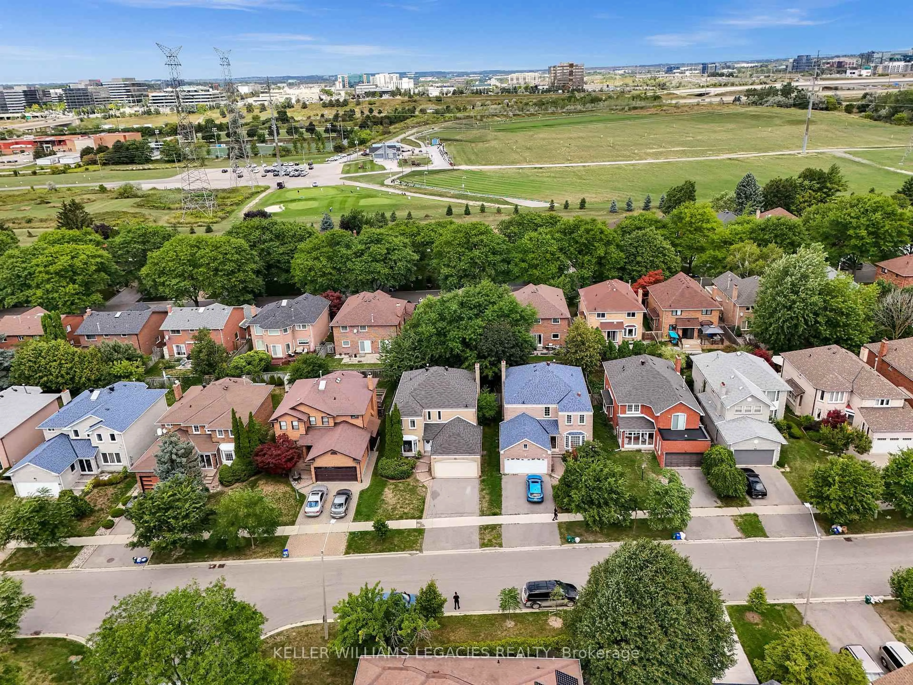 A pic from outside/outdoor area/front of a property/back of a property/a pic from drone, unknown for 50 Summerdale Dr, Markham Ontario L3T 6W5