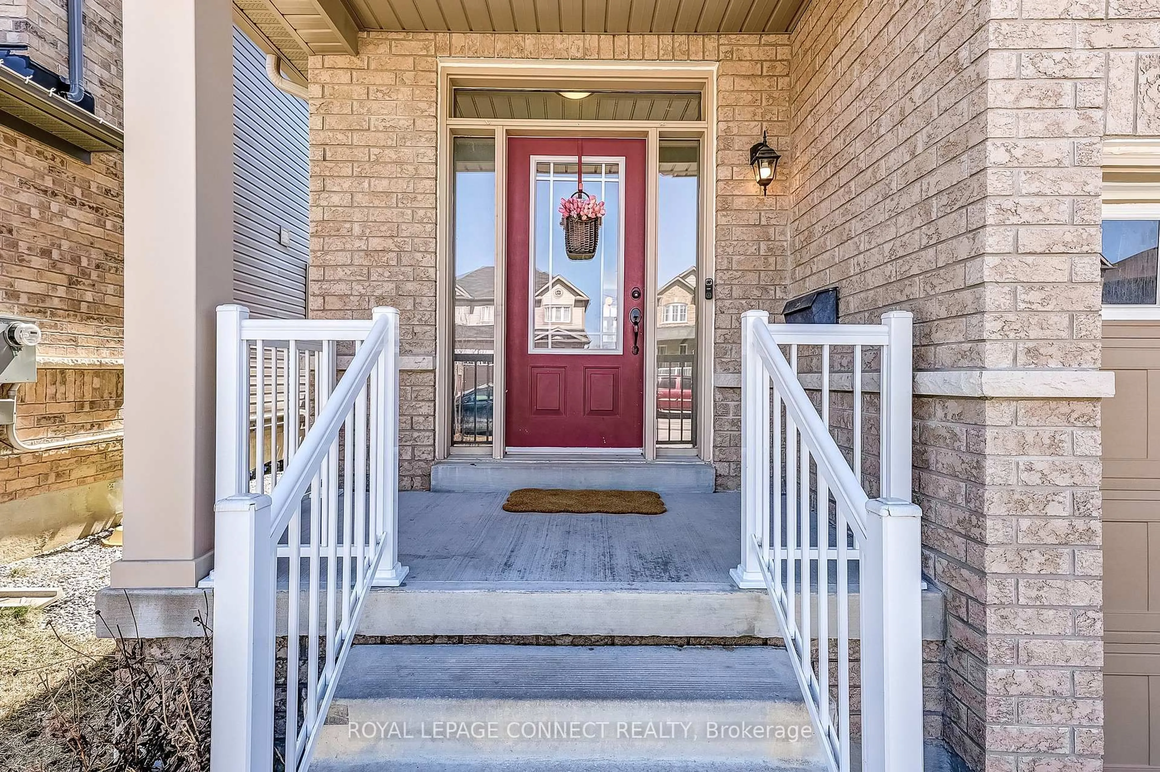 Indoor entryway for 17 Don Hadden Cres, Brock Ontario L0C 1H0