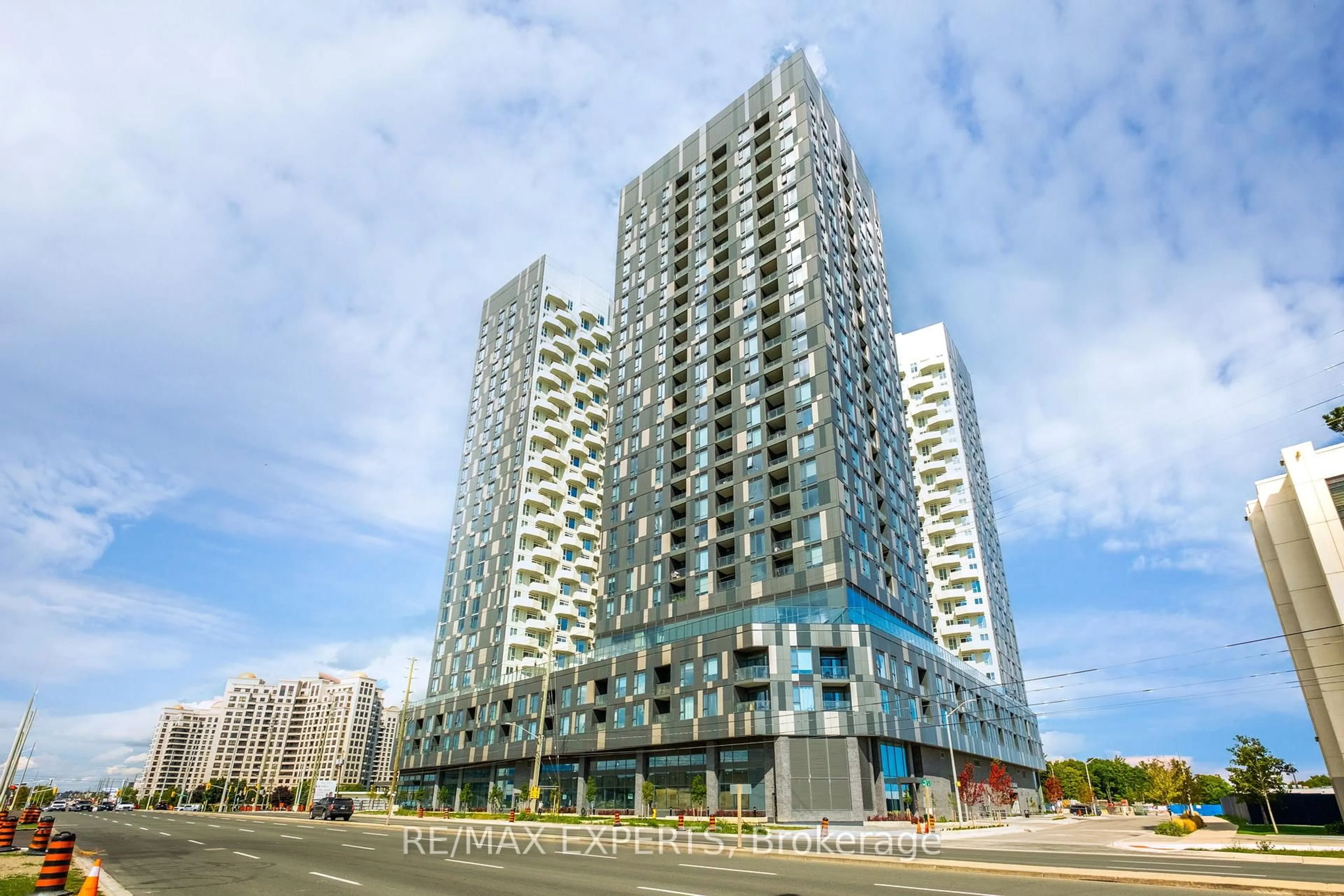 Indoor foyer for 10 Abeja St #2521, Vaughan Ontario L4K 0R4