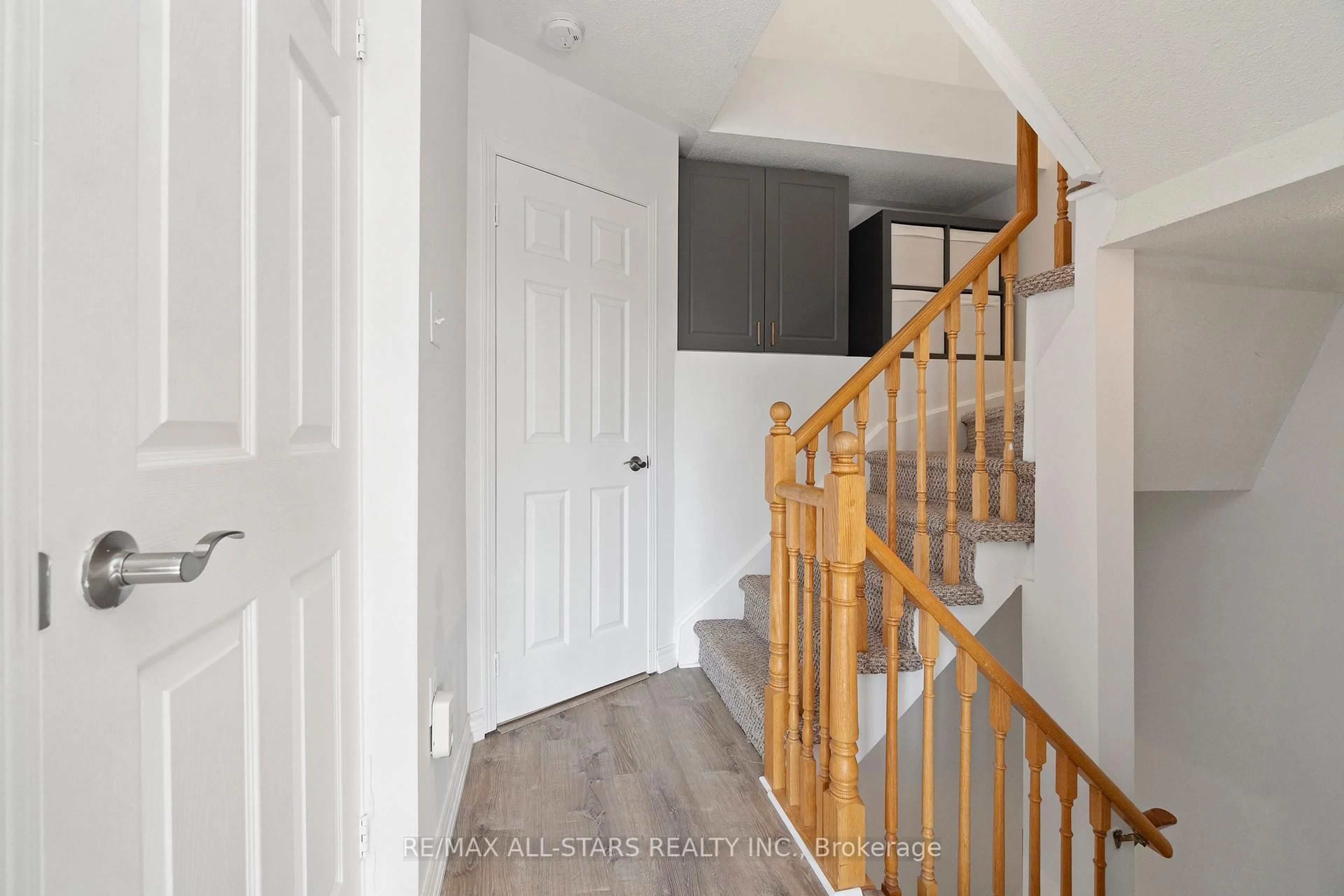 Indoor entryway for 15 Cornell Meadows Ave #A204, Markham Ontario L6B 1B6