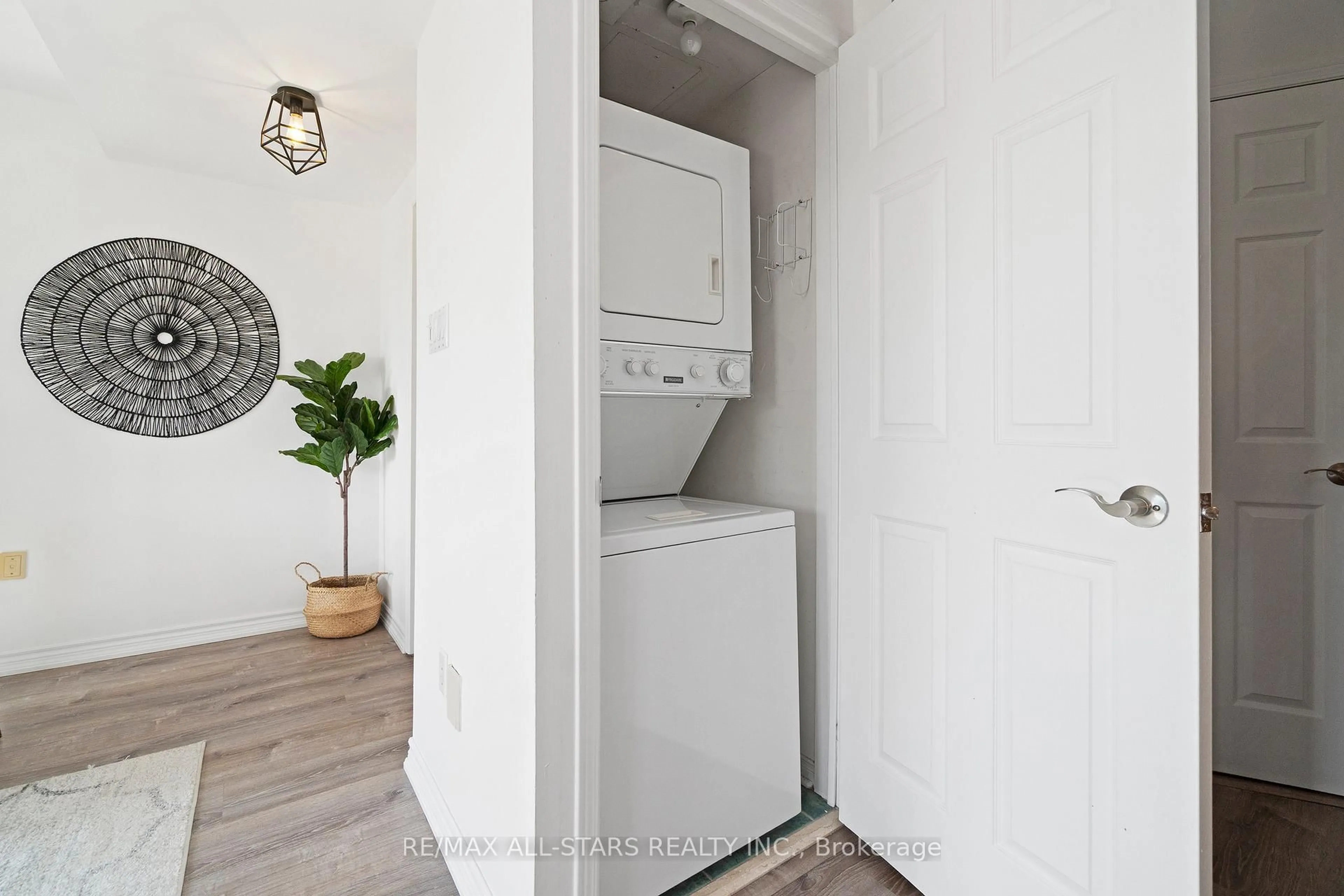 Laundry room for 15 Cornell Meadows Ave #A204, Markham Ontario L6B 1B6