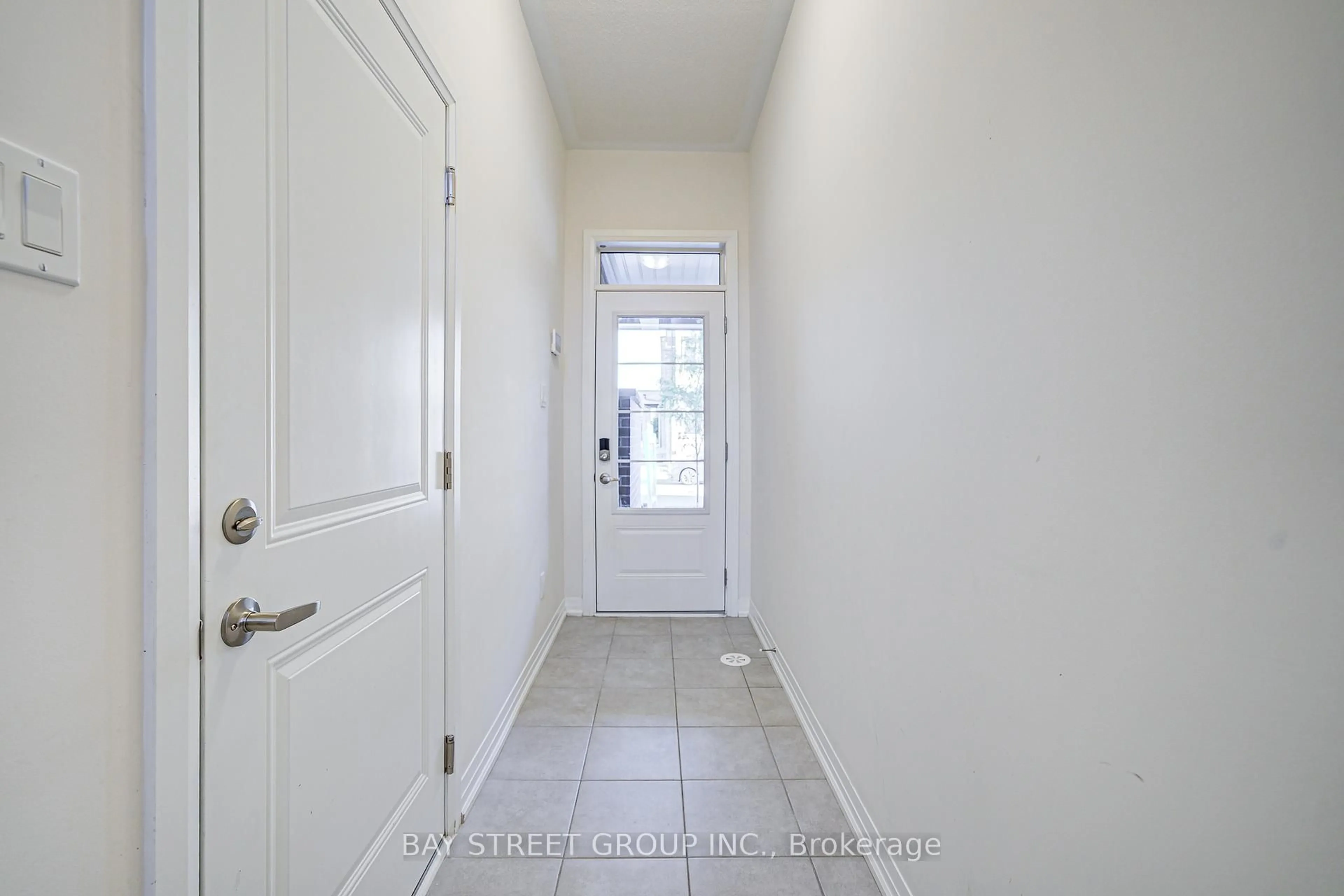 Indoor entryway for 3 Carneros Way, Markham Ontario L6B 1R2