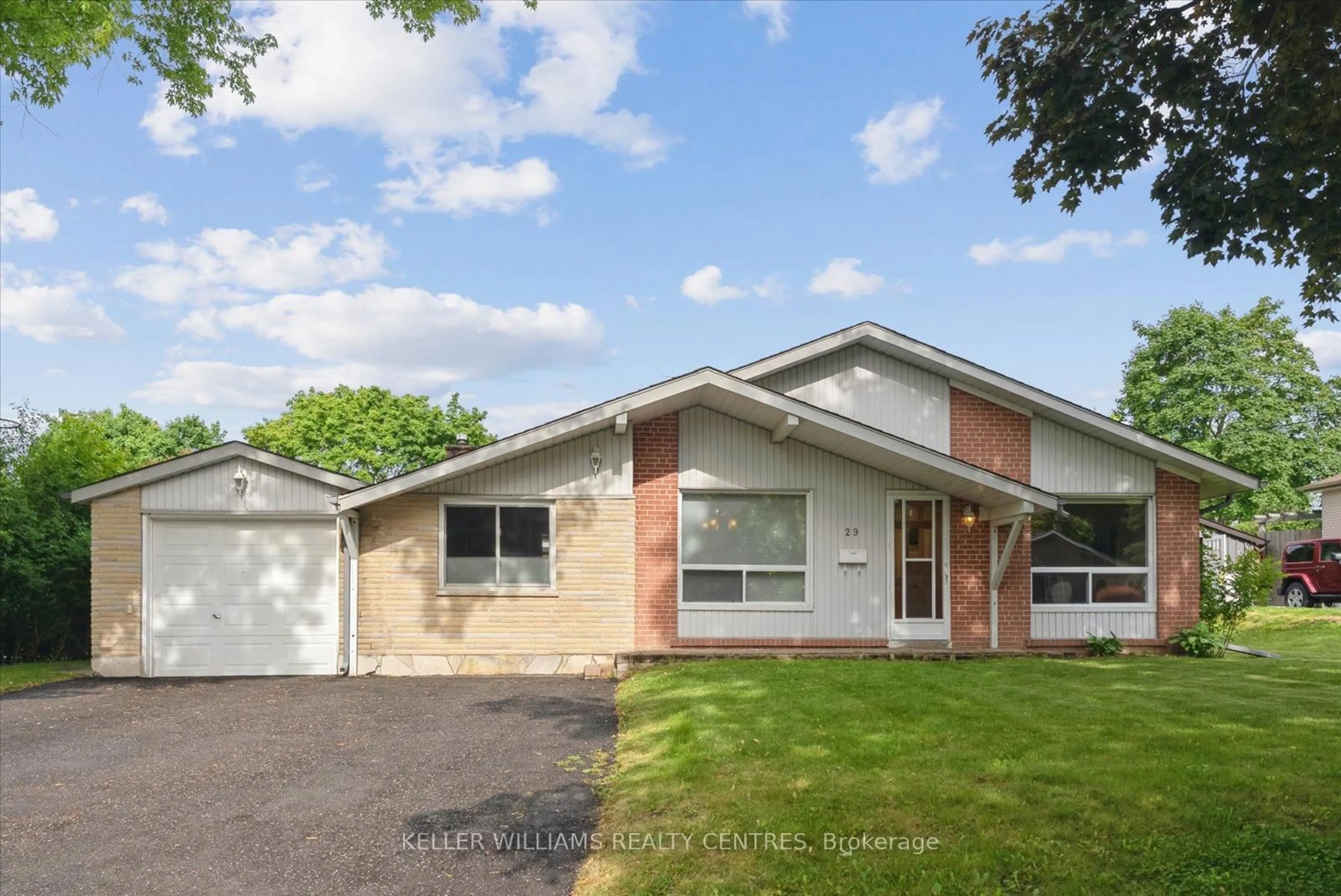 Unknown for 29 Seaton Dr, Aurora Ontario L4G 2J9