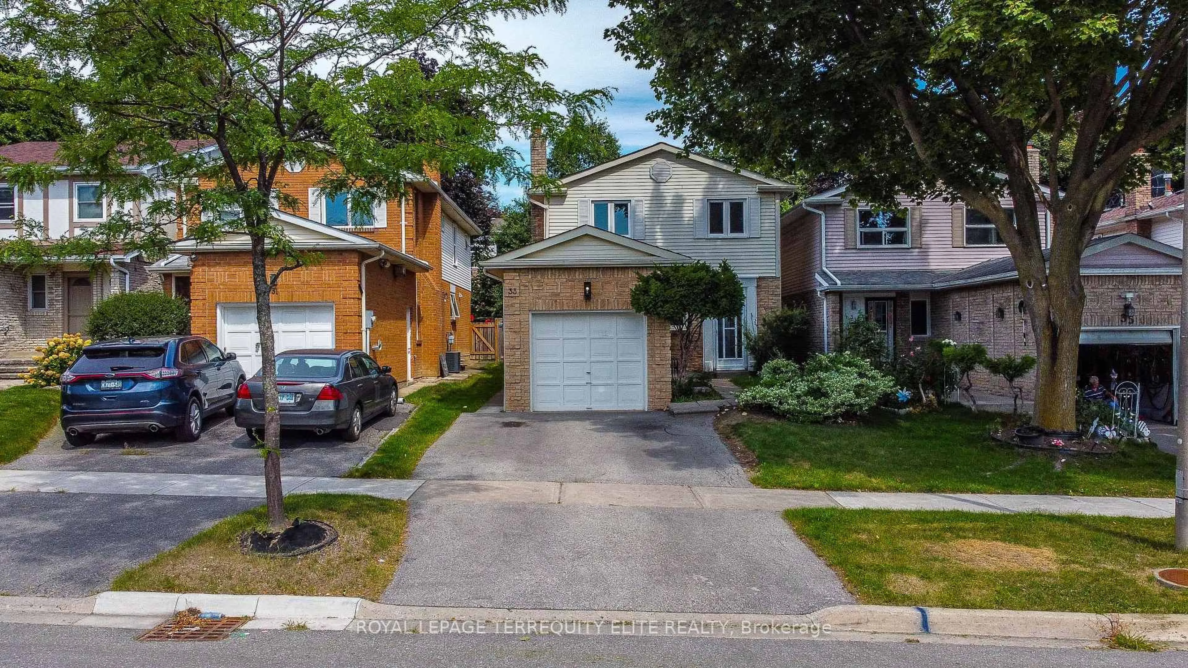 Unknown for 33 Tamarack Dr, Markham Ontario L3T 4W2
