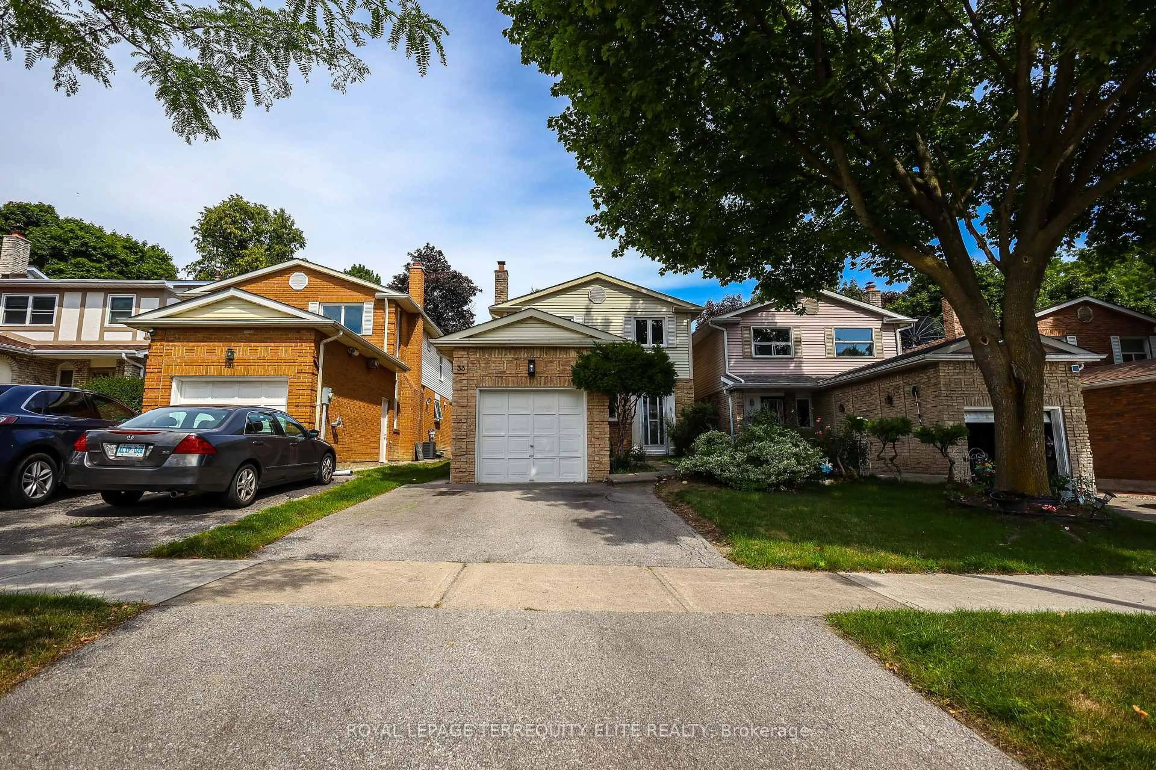 Unknown for 33 Tamarack Dr, Markham Ontario L3T 4W2