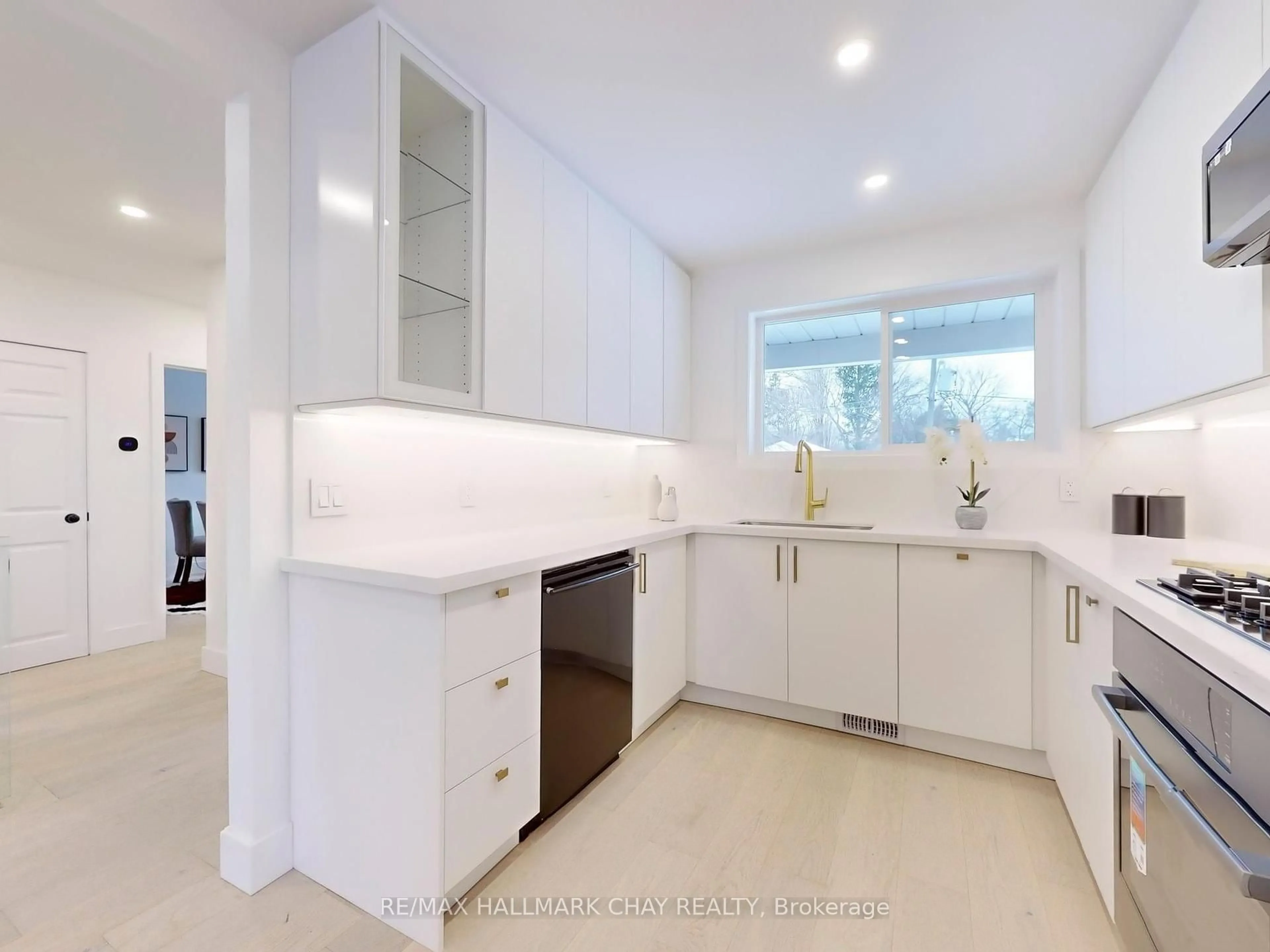 Unknown for 3 Davidson Rd, Aurora Ontario L4G 2A9