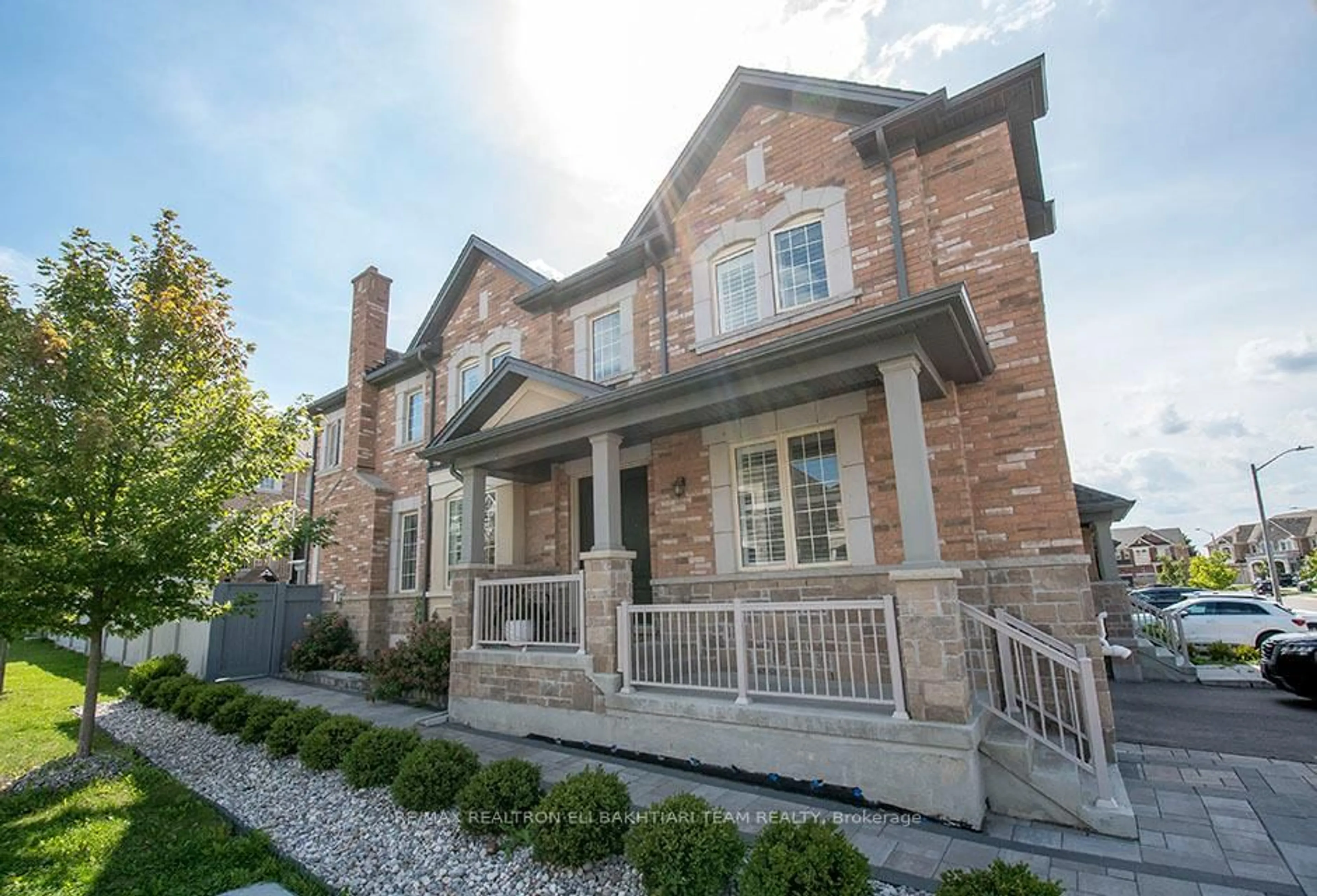 Home with brick exterior material, street for 43 Drizzel Cres #CORNER LOT, Richmond Hill Ontario L4E 1G8