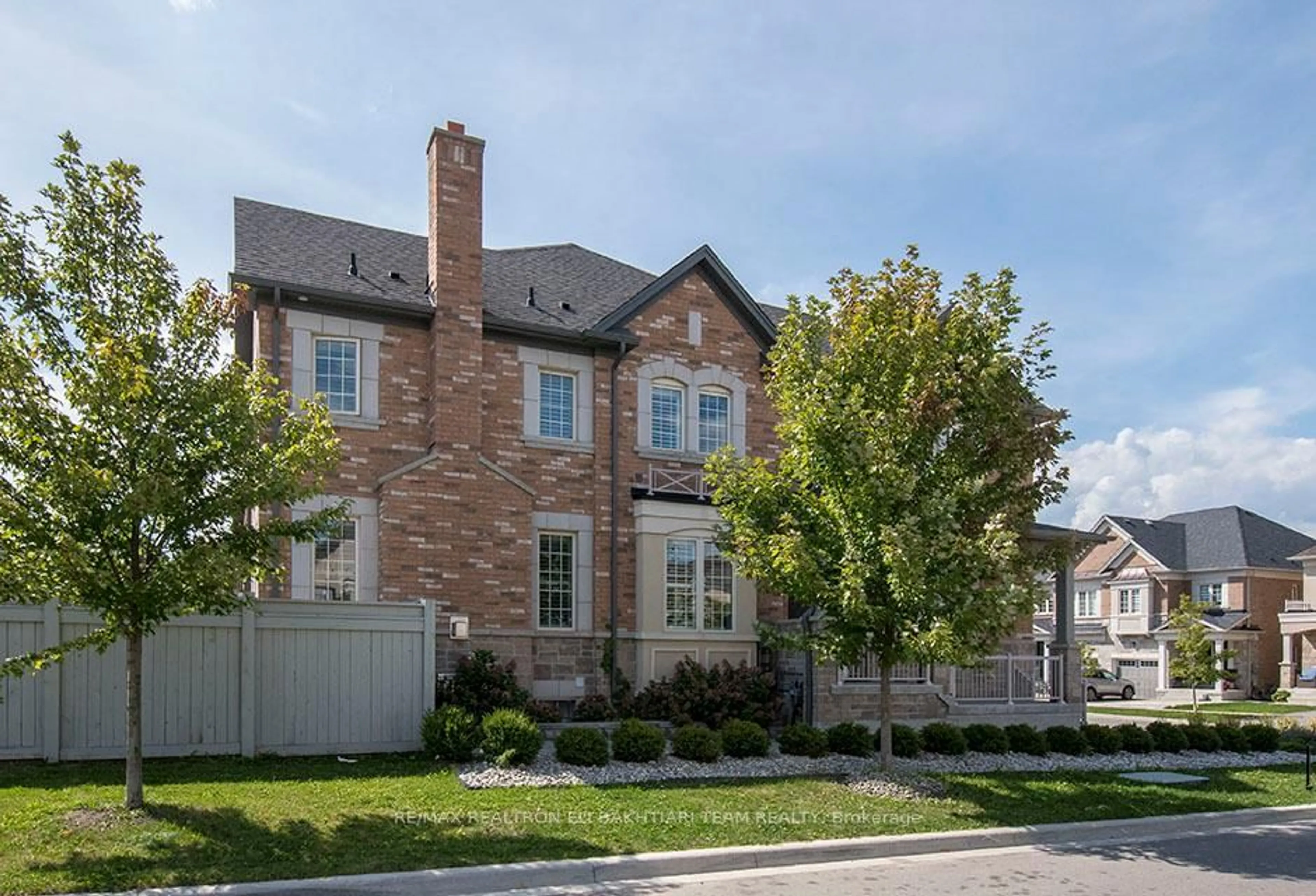 Home with brick exterior material, street for 43 Drizzel Cres #CORNER LOT, Richmond Hill Ontario L4E 1G8