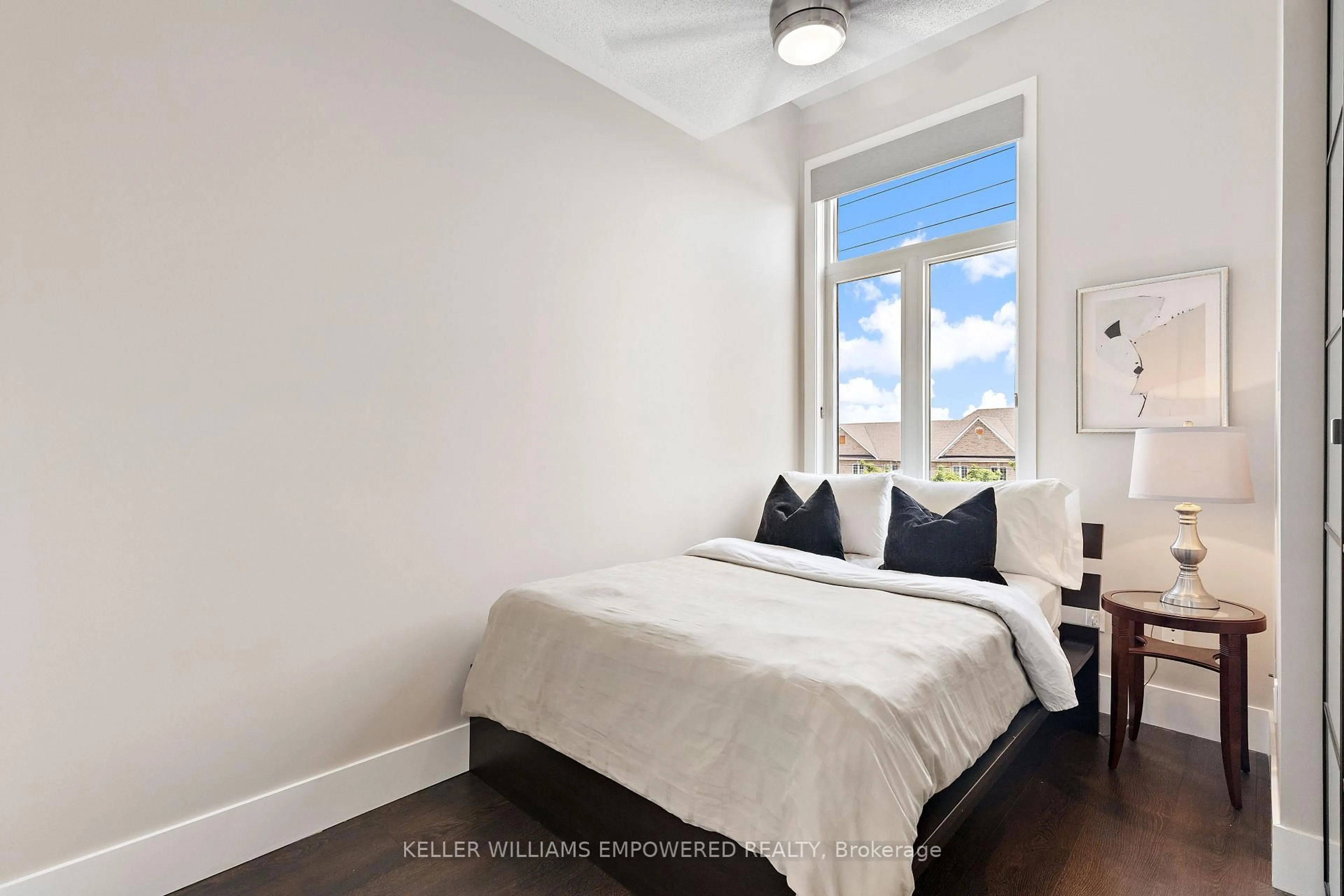 Bedroom with bed, unknown for 10558 Bayview Ave, Richmond Hill Ontario L4C 0Z8