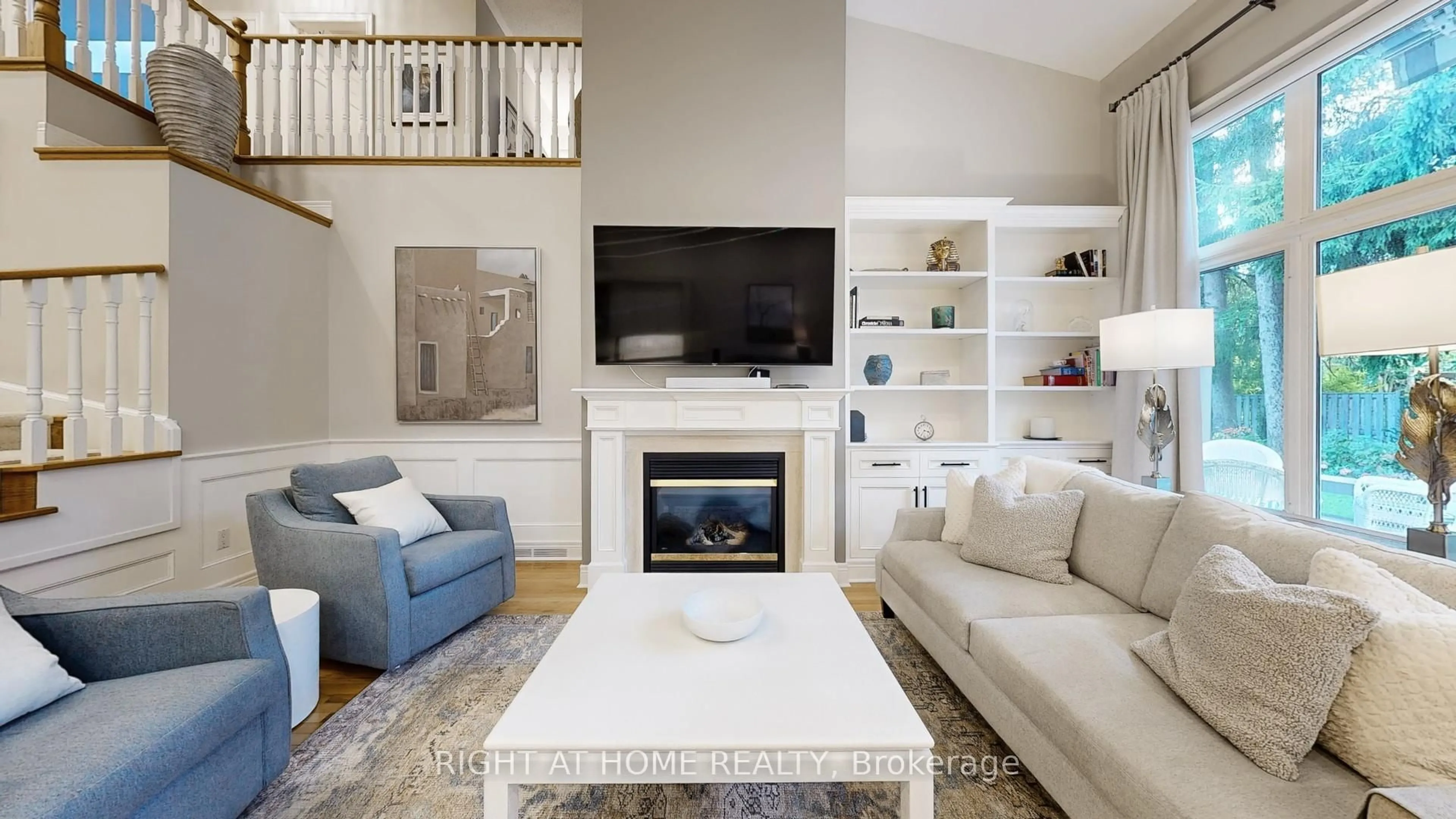 Living room with furniture, unknown for 9 Arlington Way, Markham Ontario L3T 7W9