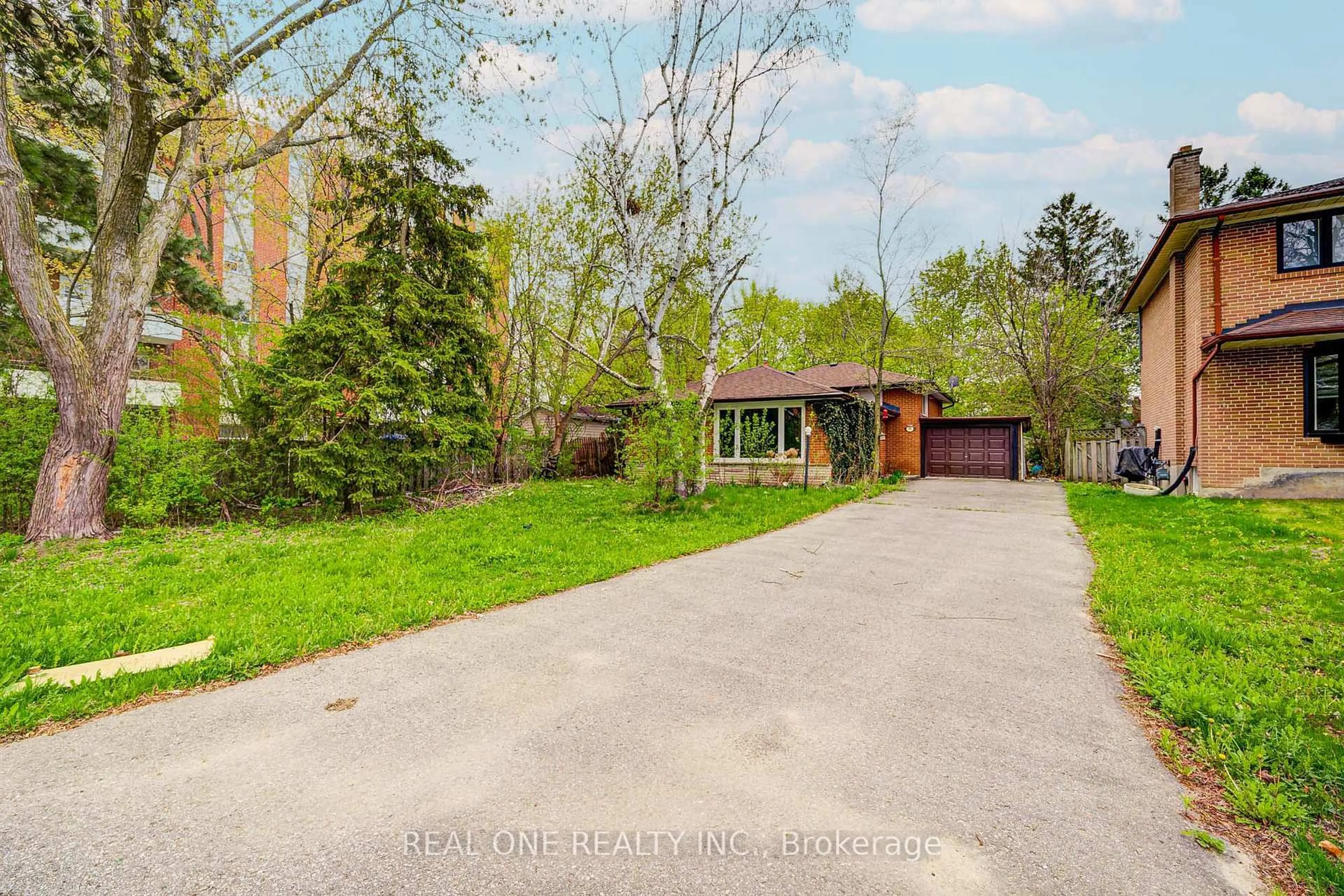 Unknown for 68 Laverock Ave, Richmond Hill Ontario L4C 4J4