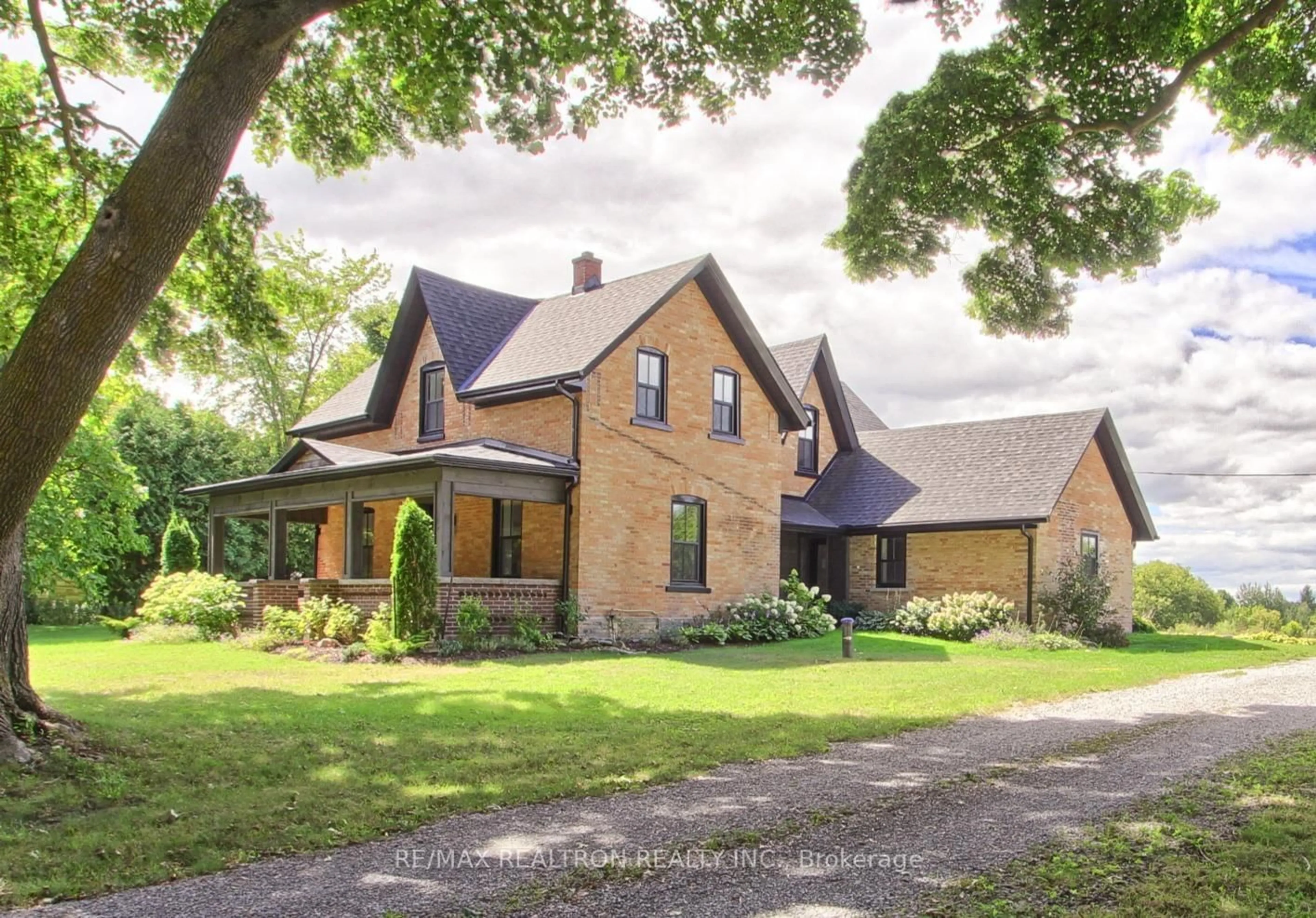 Home with brick exterior material, street for 19572 Centre St, East Gwillimbury Ontario L0G 1M0