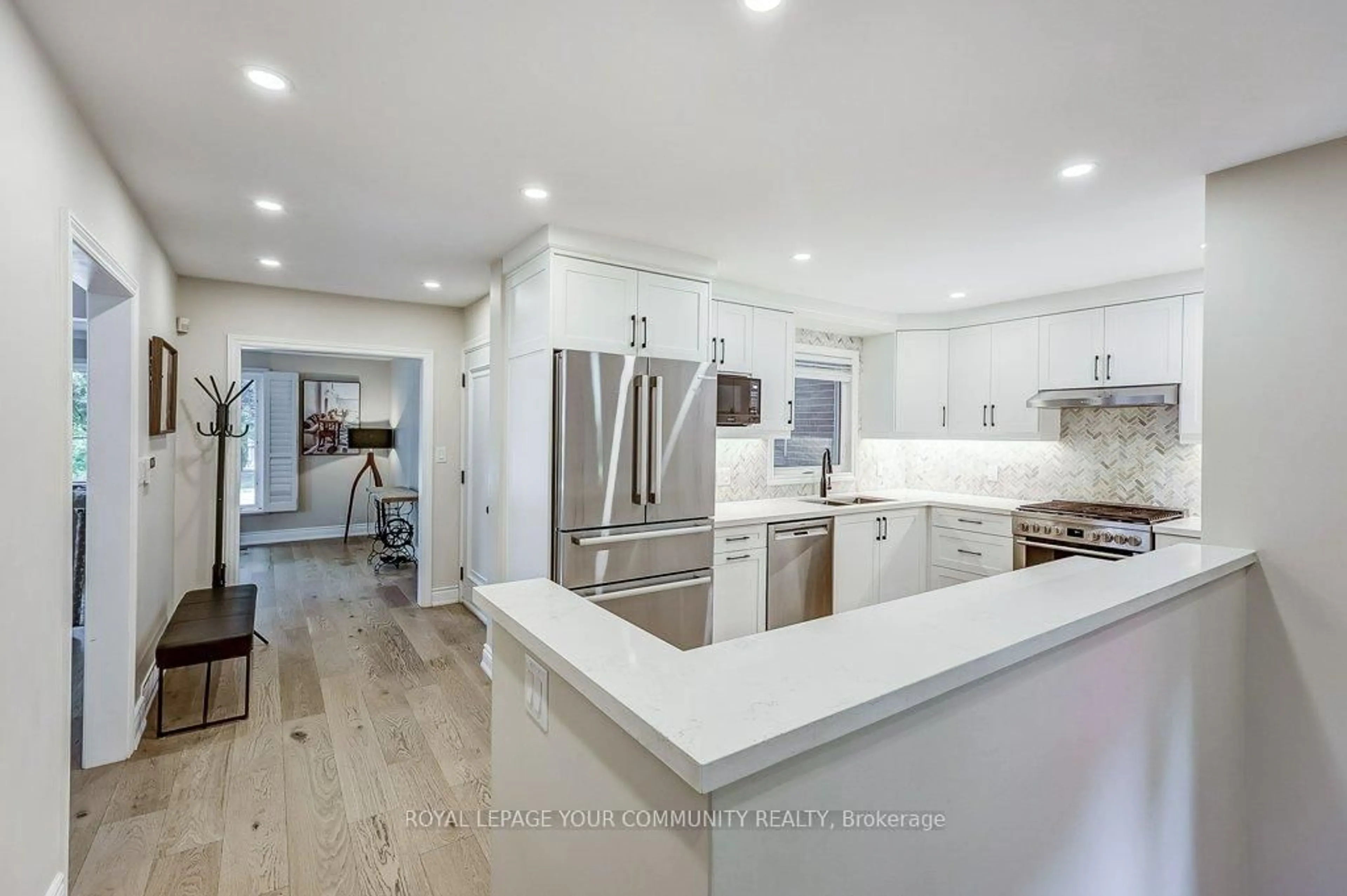Open concept kitchen, unknown for 41 Brightbay Cres, Markham Ontario L3T 1C2