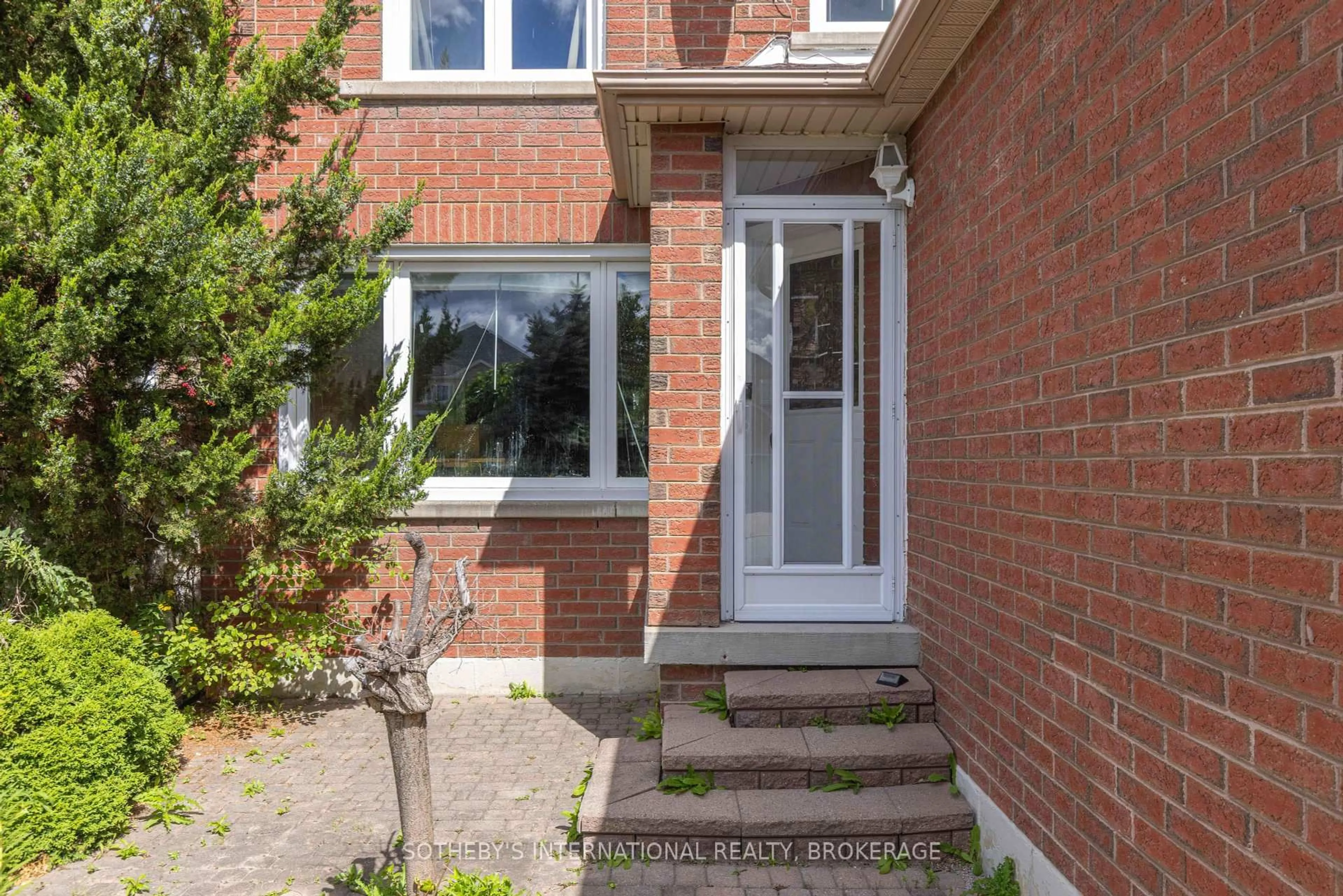 Home with brick exterior material, street for 26 Bilbermar Dr, Richmond Hill Ontario L4S 1B8