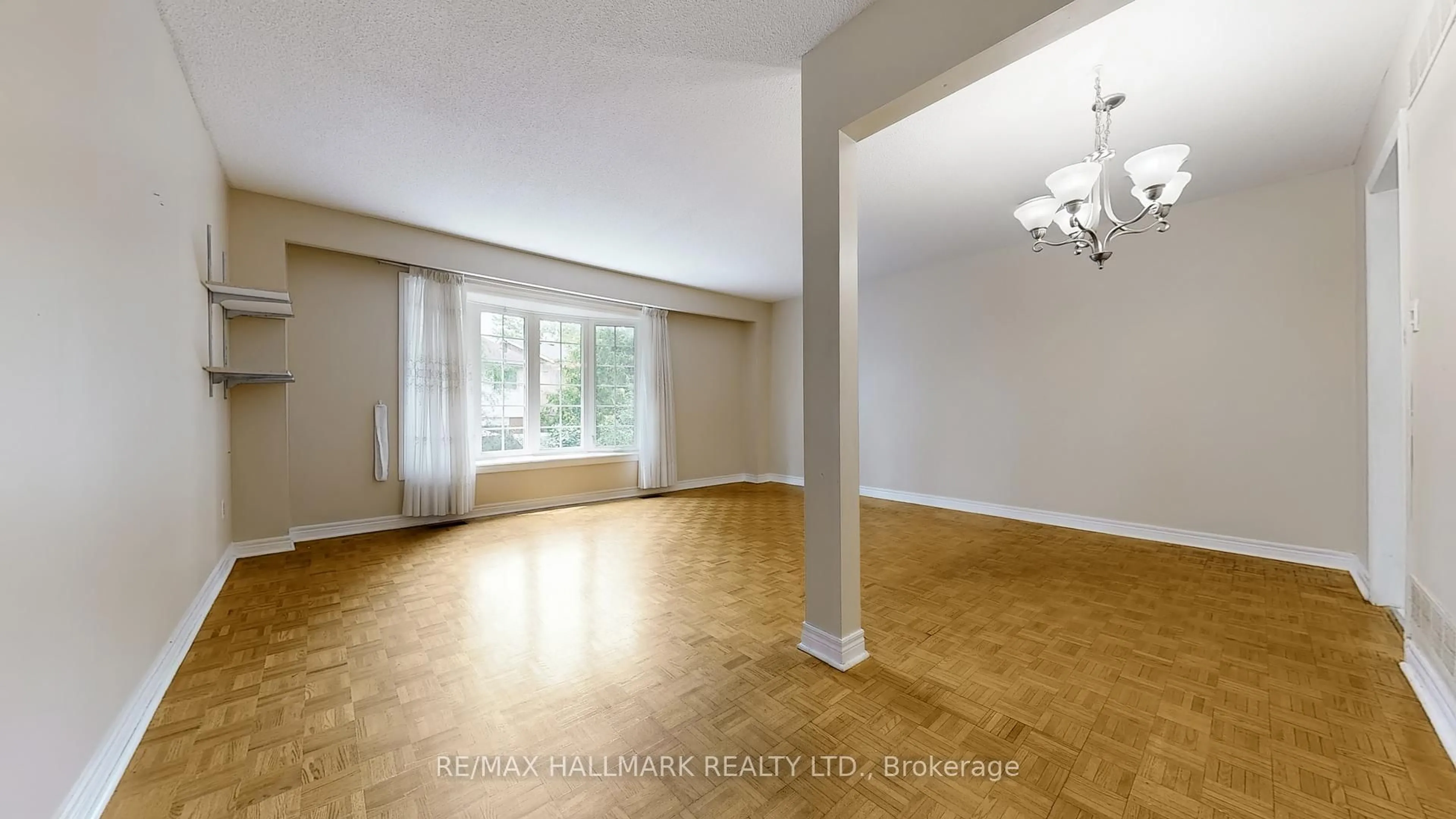 A pic of a room for 54 West Borough St, Markham Ontario L3T 4X5