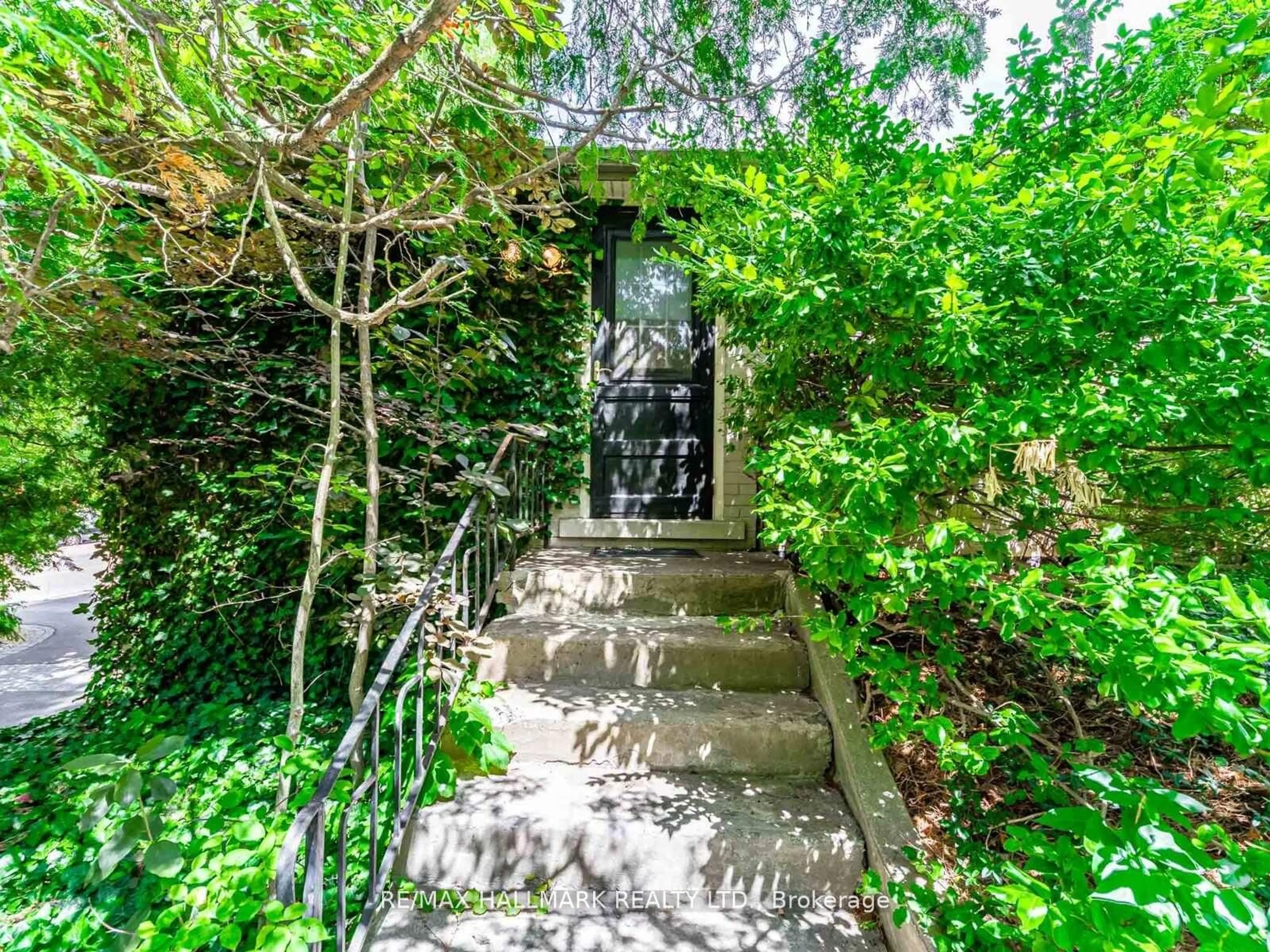 Unknown for 71 Trench St, Richmond Hill Ontario L4C 3W6