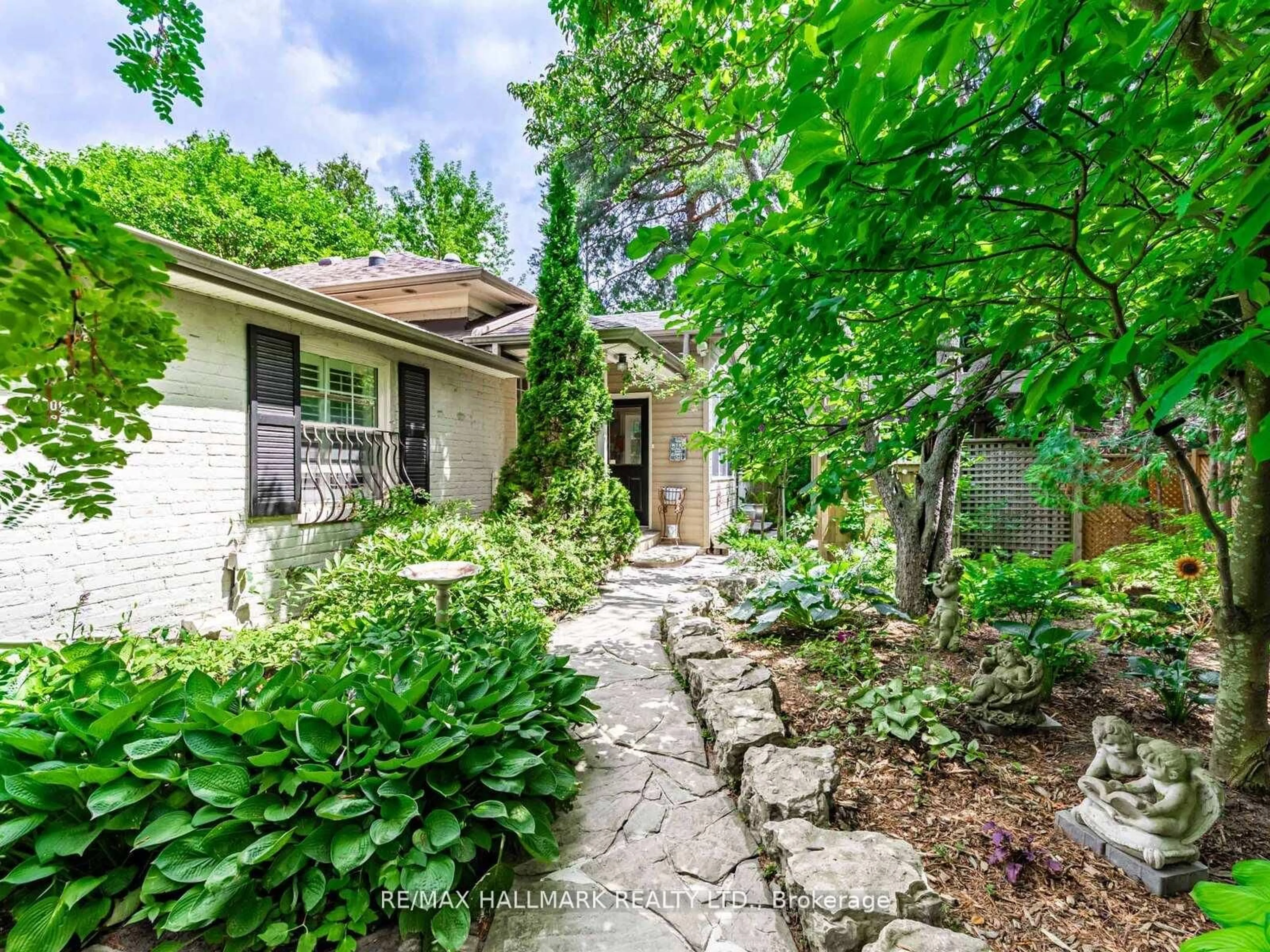 Unknown for 71 Trench St, Richmond Hill Ontario L4C 3W6