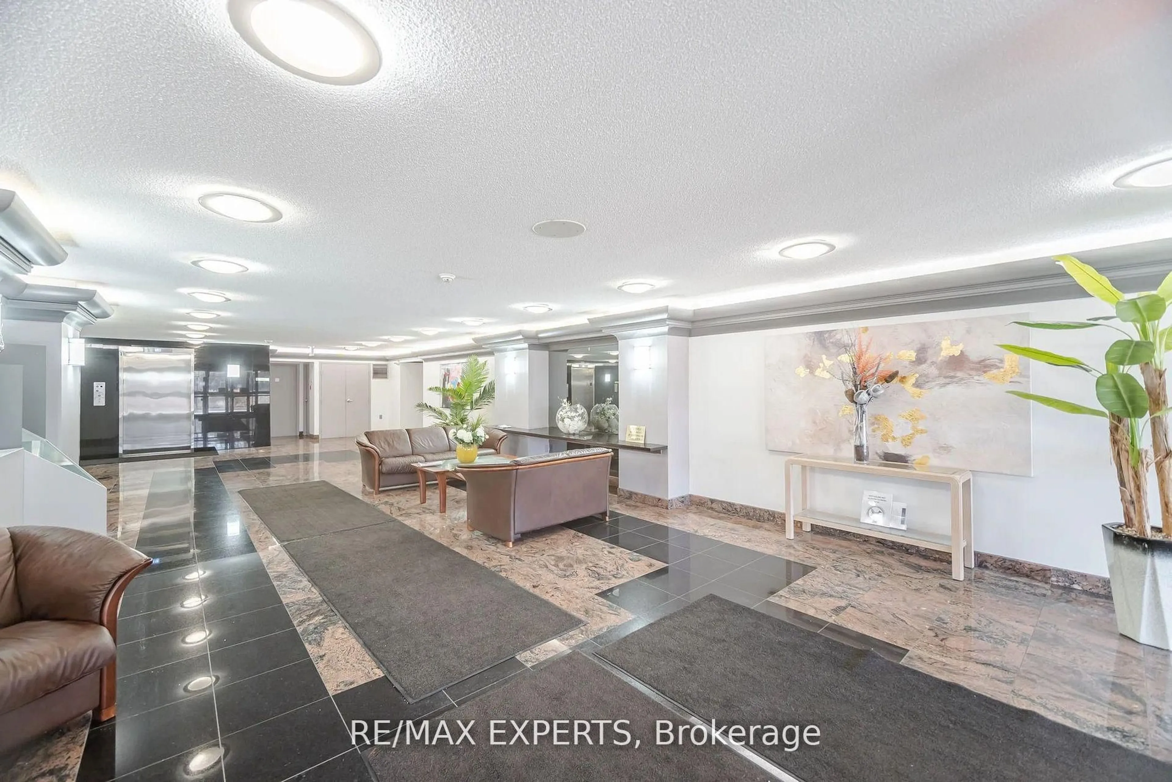 Lobby for 100 Arbors Lane #305, Vaughan Ontario L4L 7G4