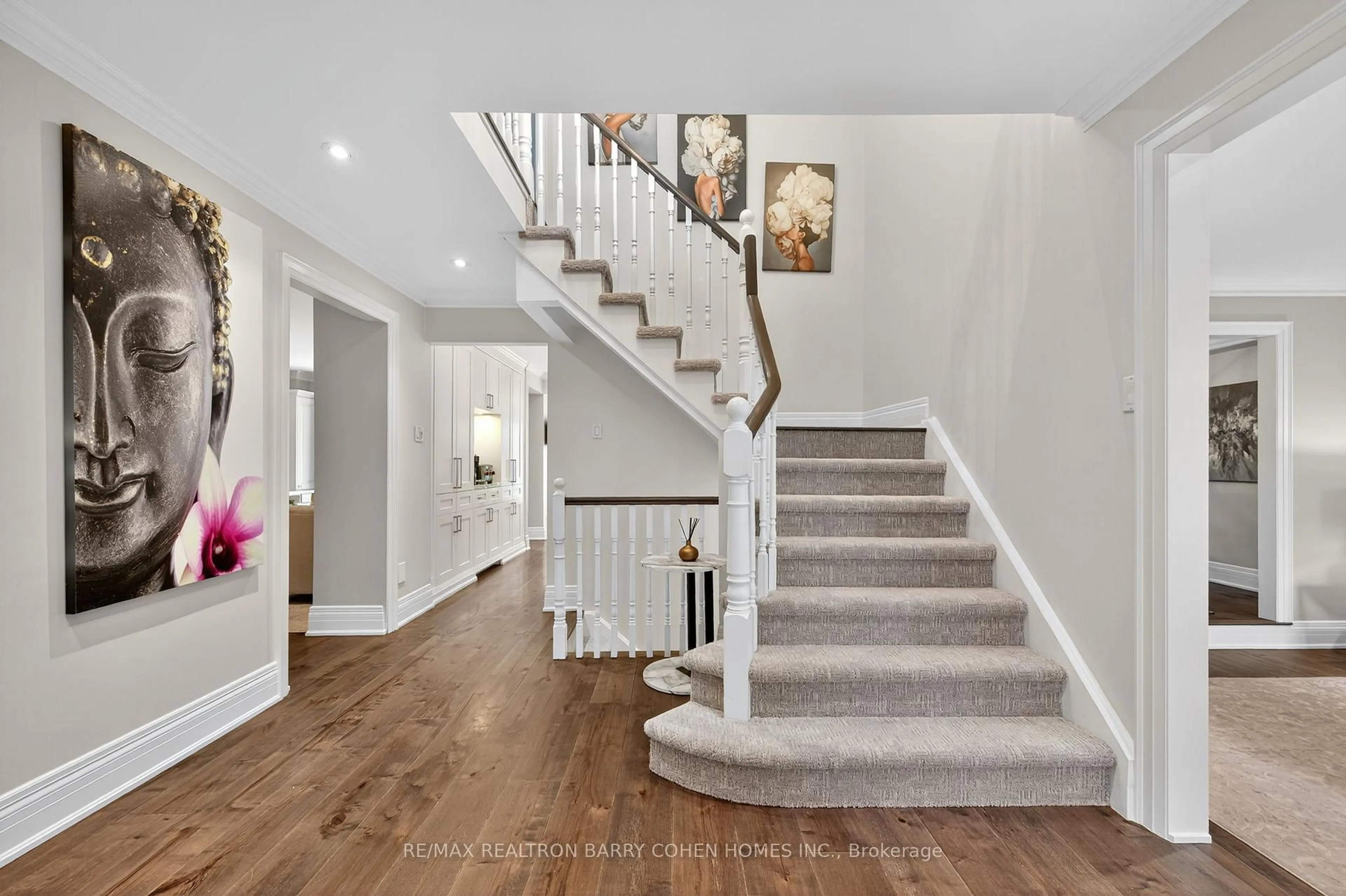 Stairs for 18 Cranberry Lane, Aurora Ontario L4G 5Y1