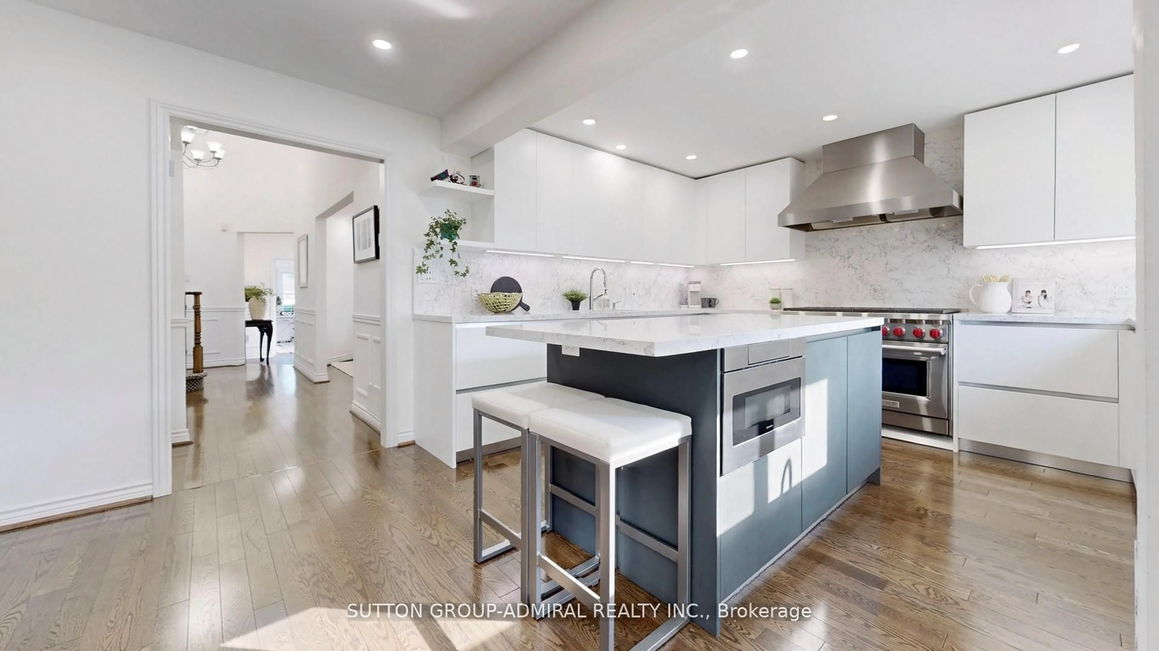 Contemporary kitchen, ceramic/tile floor for 122 Edmund Seager Dr, Vaughan Ontario L4J 4S7