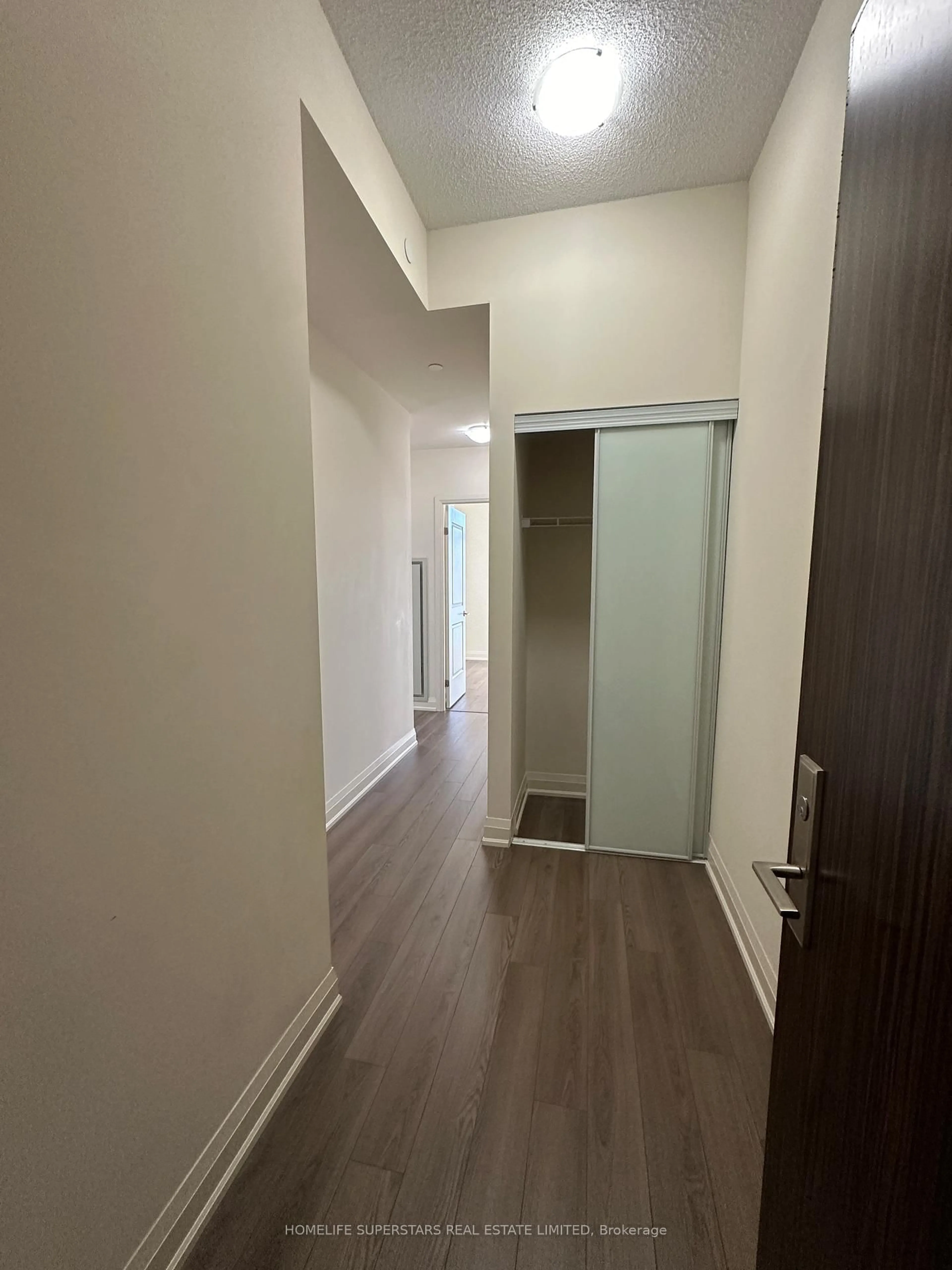 A pic of a room for 8763 Bayview Ave #309, Richmond Hill Ontario L4B 3V1