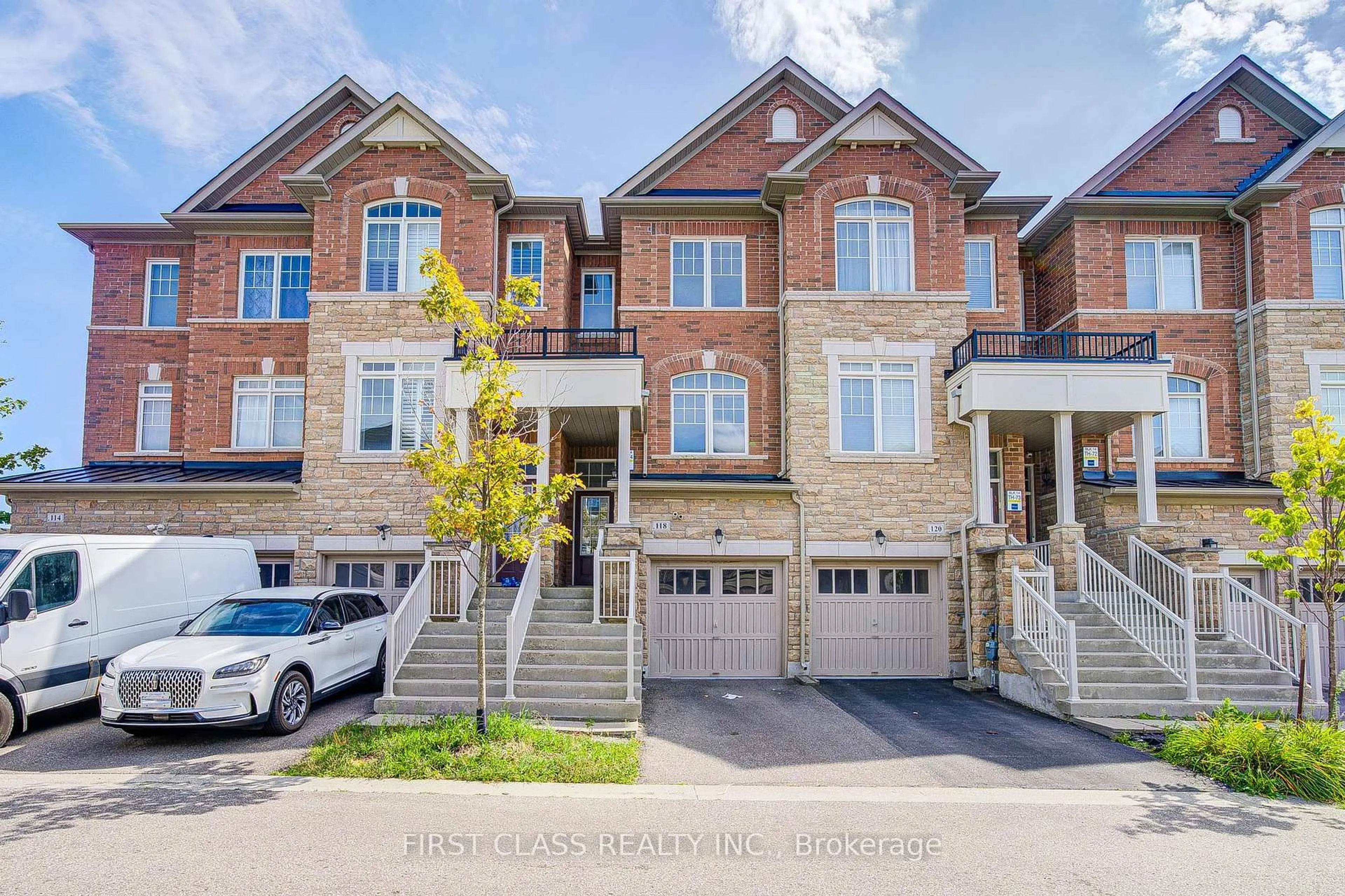 Home with brick exterior material, street for 118 Dundas Way, Markham Ontario L6E 0R2