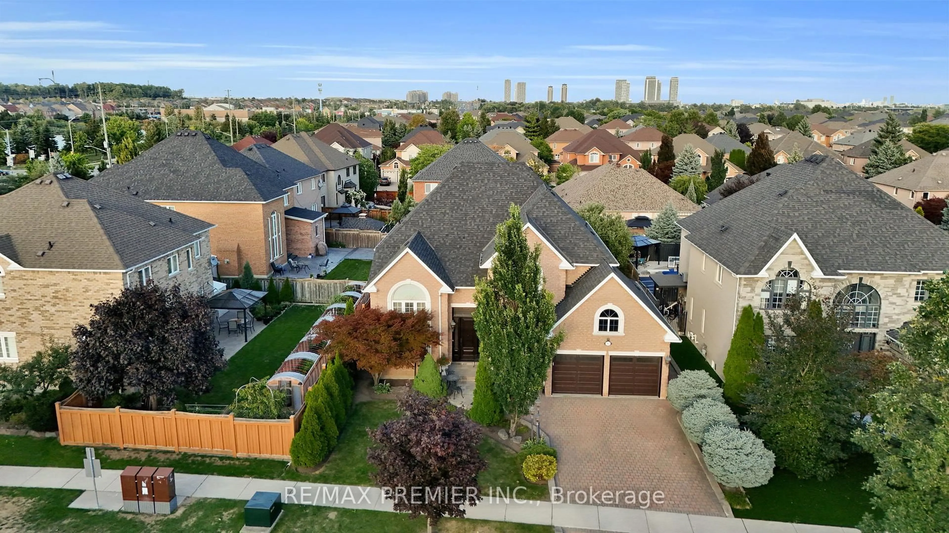 A pic from outside/outdoor area/front of a property/back of a property/a pic from drone, unknown for 93 Novaview Cres, Vaughan Ontario L4L 9L7