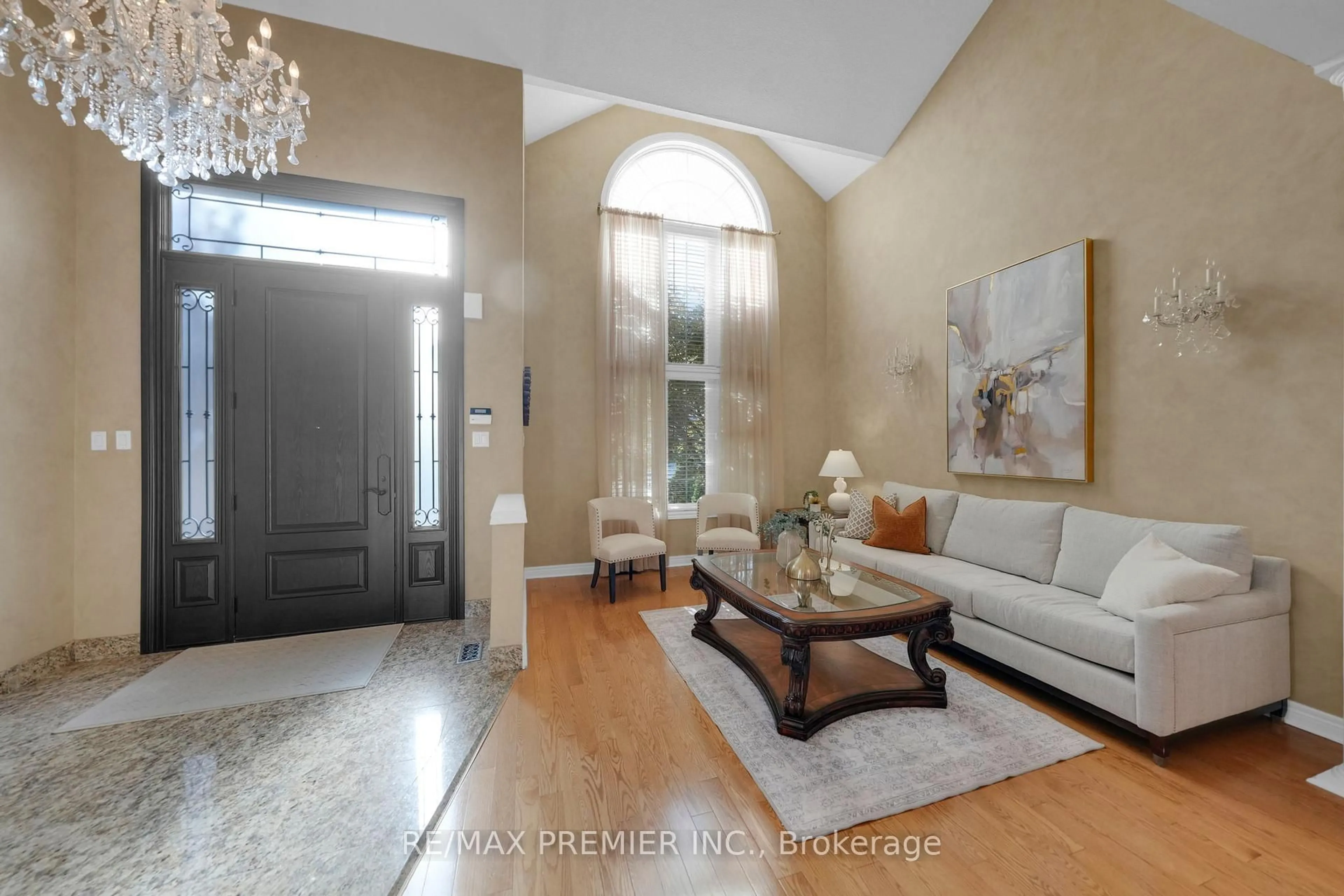 Indoor entryway for 93 Novaview Cres, Vaughan Ontario L4L 9L7