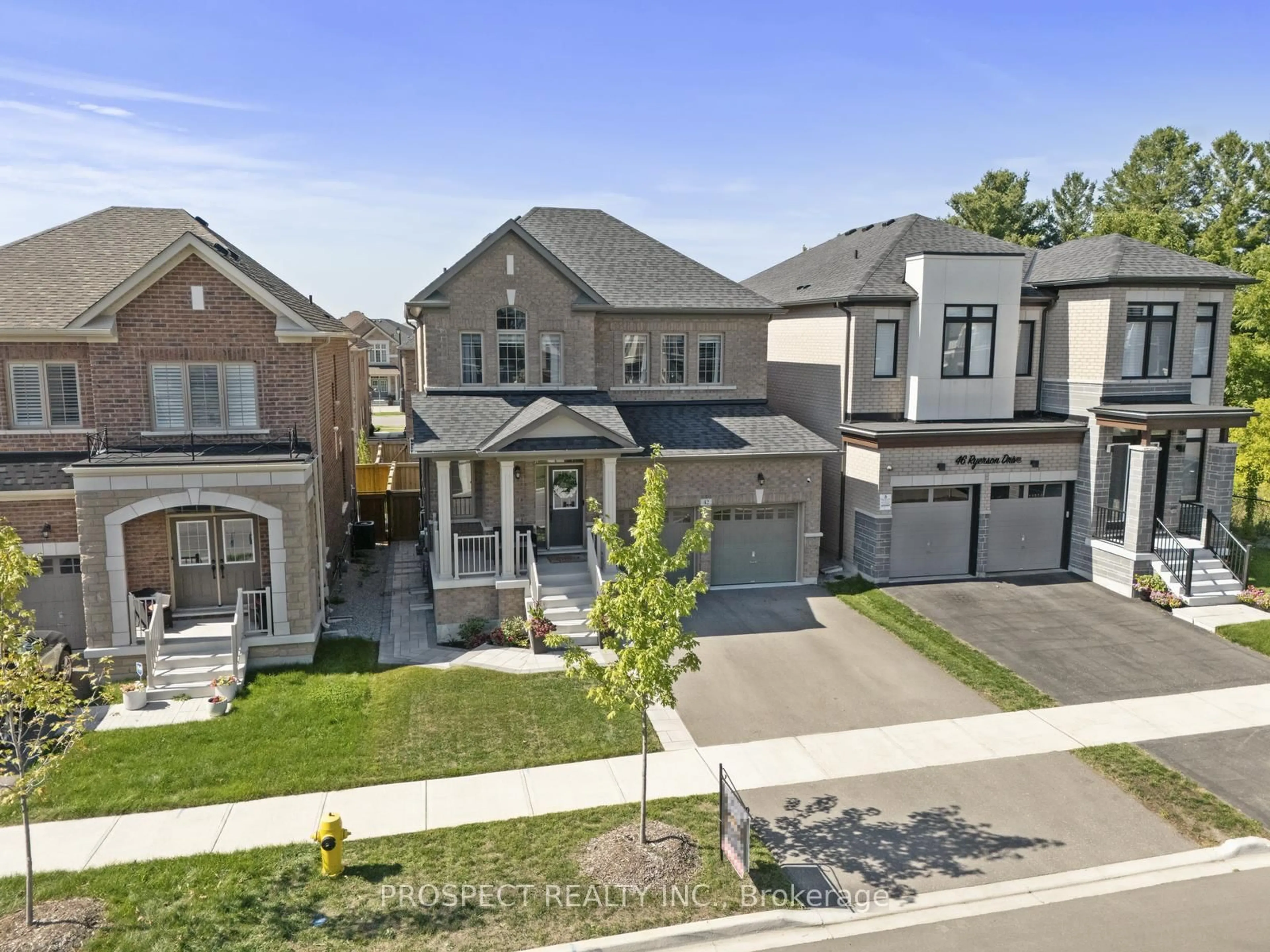 A pic from outside/outdoor area/front of a property/back of a property/a pic from drone, street for 42 Ryerson Dr, Vaughan Ontario L4H 5C2