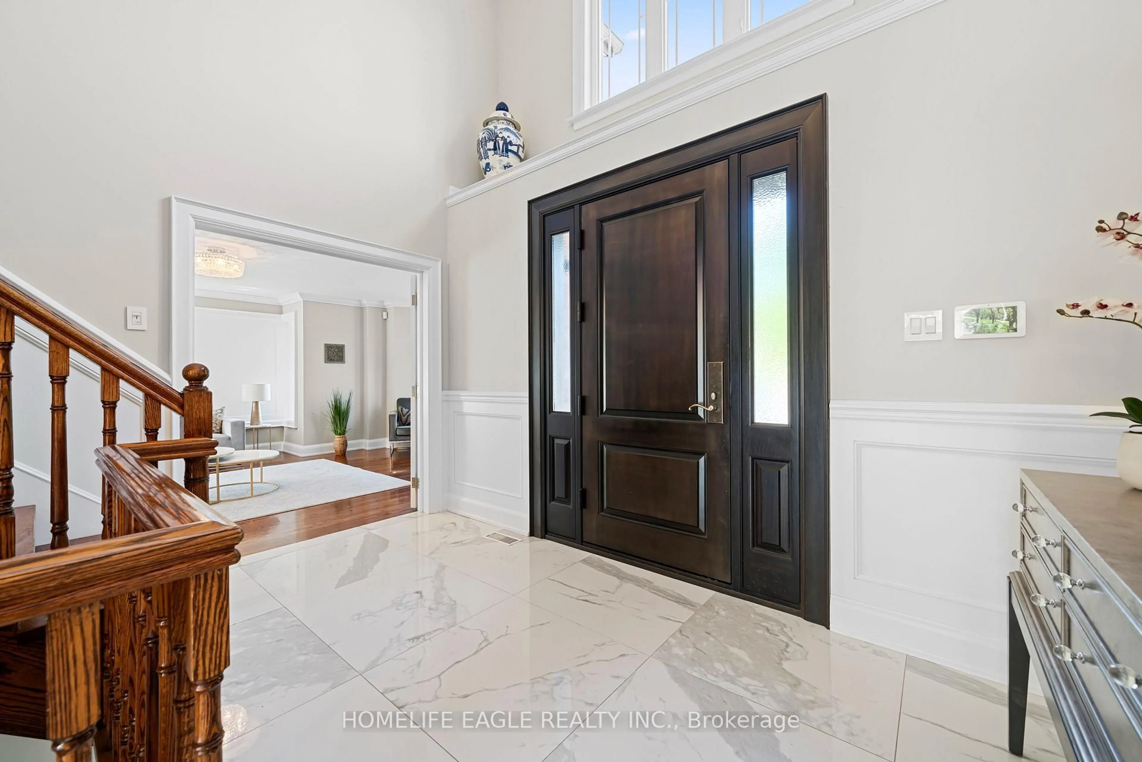 Indoor entryway for 31 Modesto Gdns, Vaughan Ontario L4L 8C9