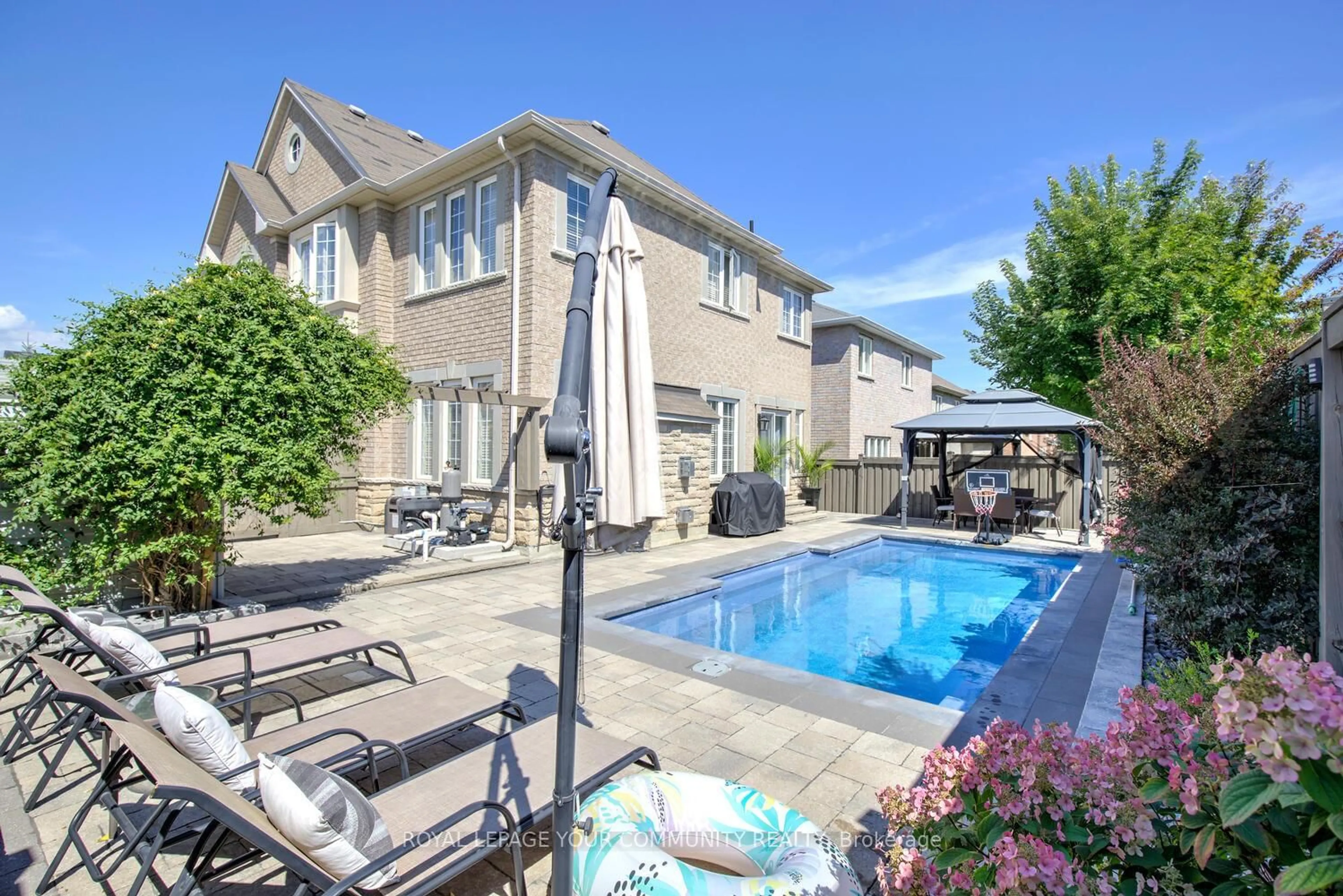 Pool for 45 Pullman Rd, Vaughan Ontario L6A 4T7
